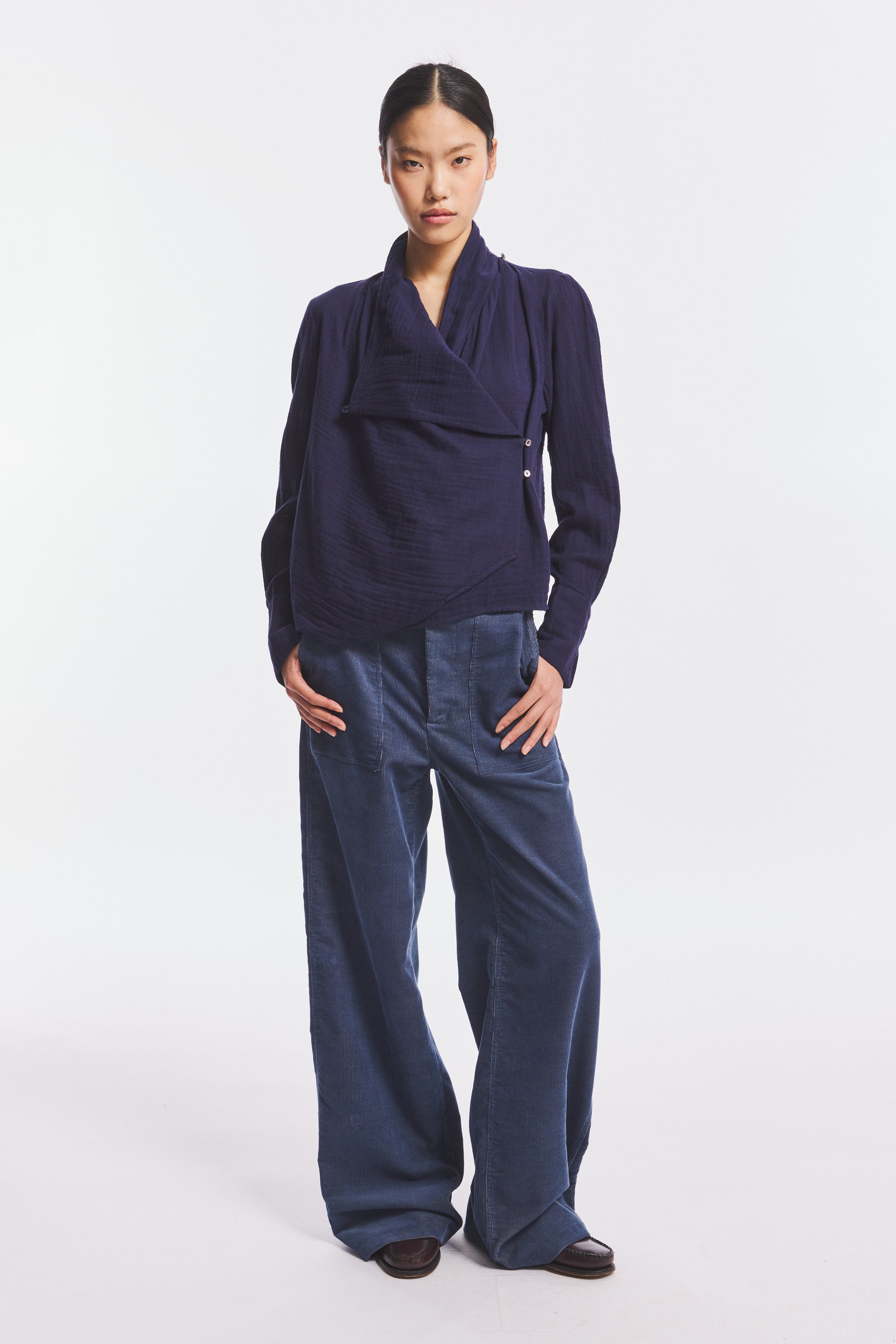 MAYNARD1TEE-NAVY