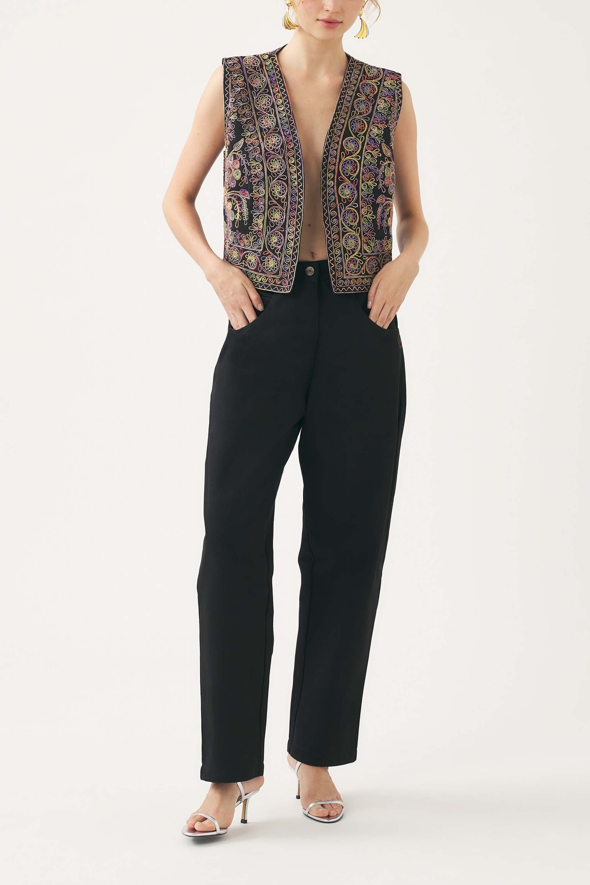 Hand-embroidered sleeveless gilet Neil