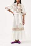 Langes in Handarbeit besticktes Kleid Neil