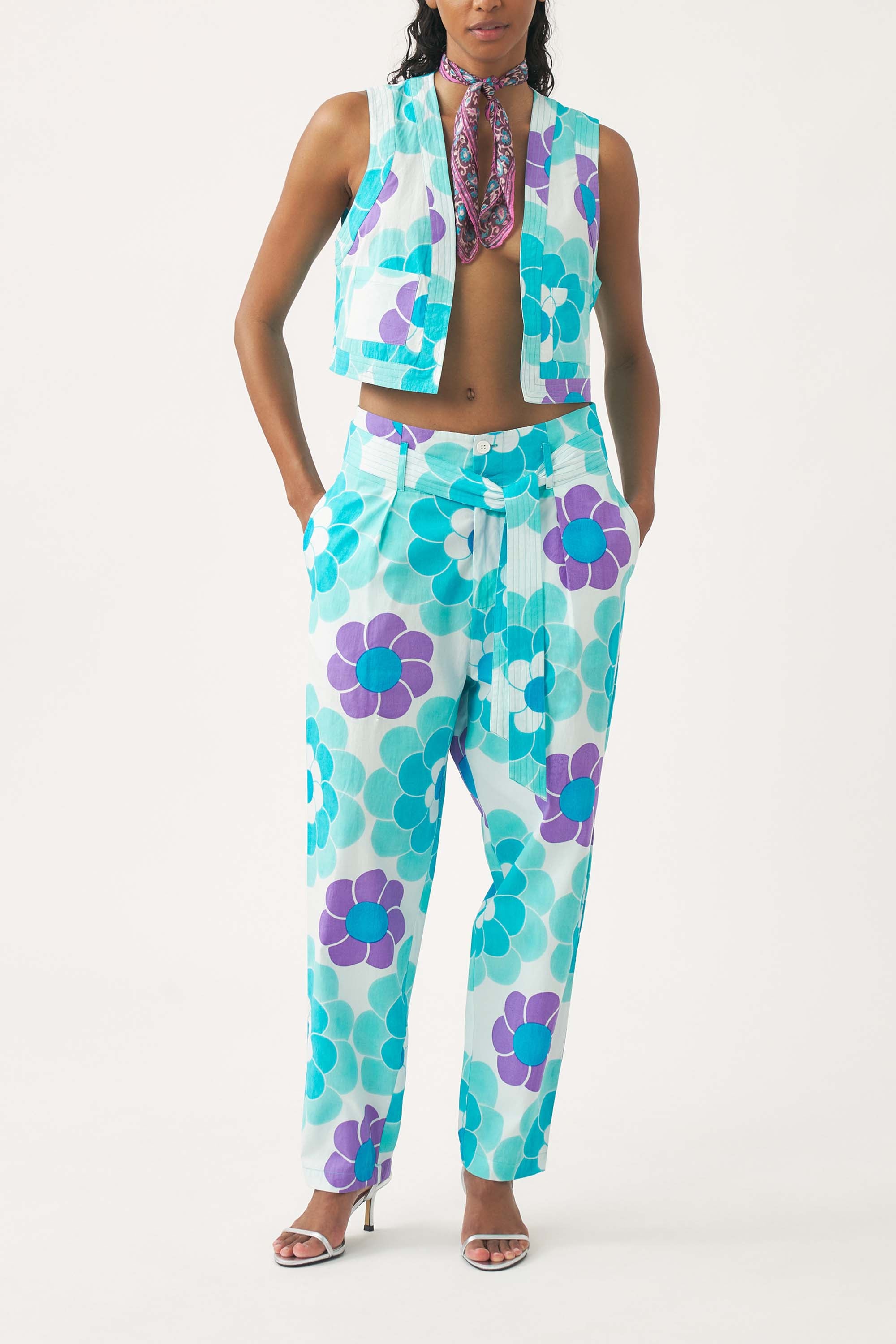 Sleeveless cropped print gilet Suny