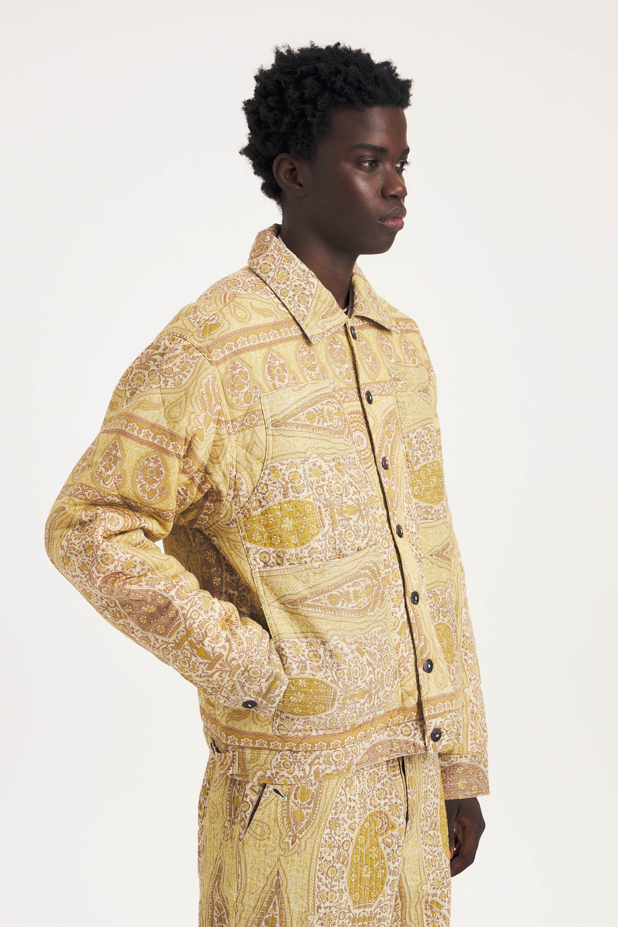 Antik Batik Jacket Tajara - Boho-Chic Elegance Unveiled