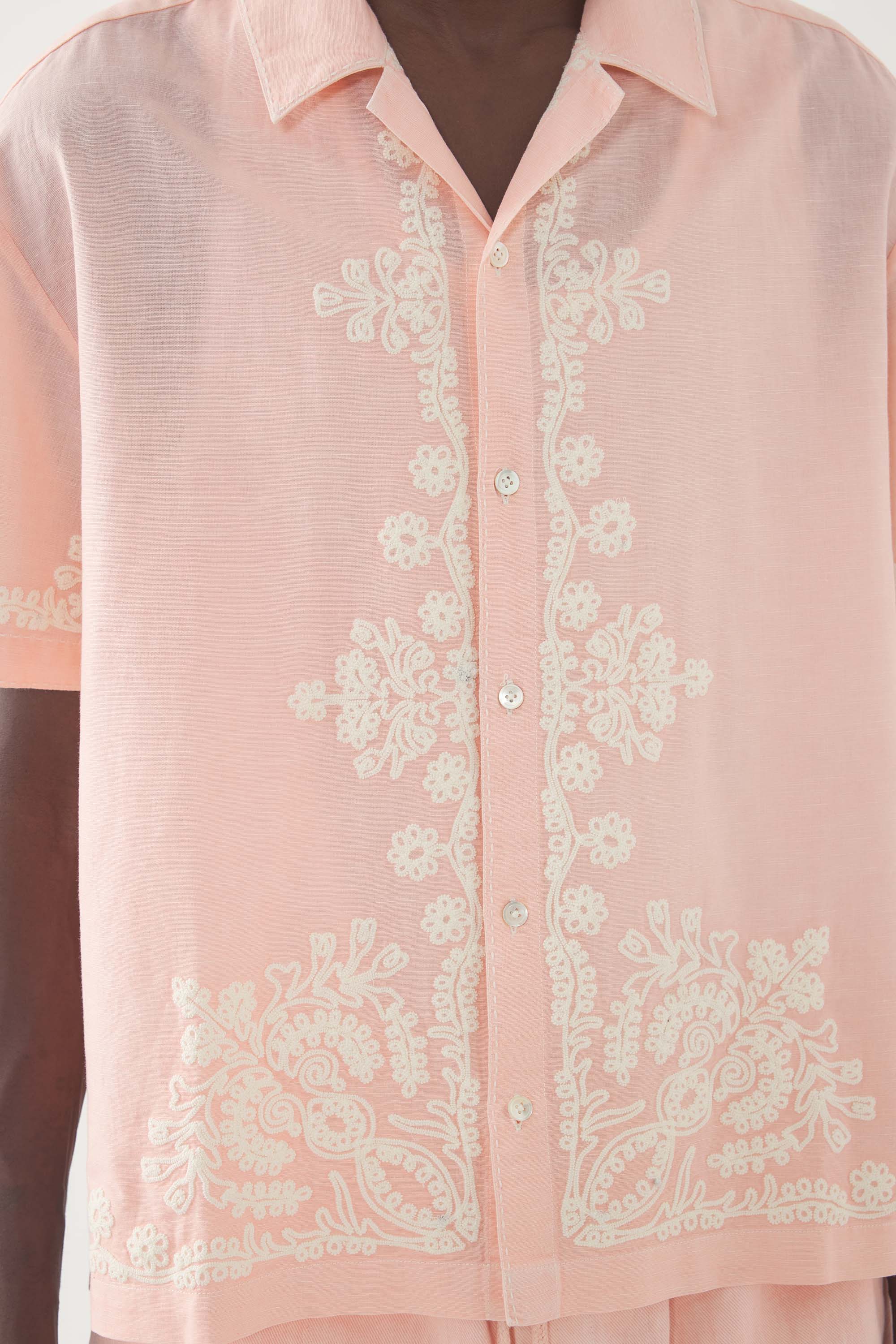 Camicia ricamata Adonis