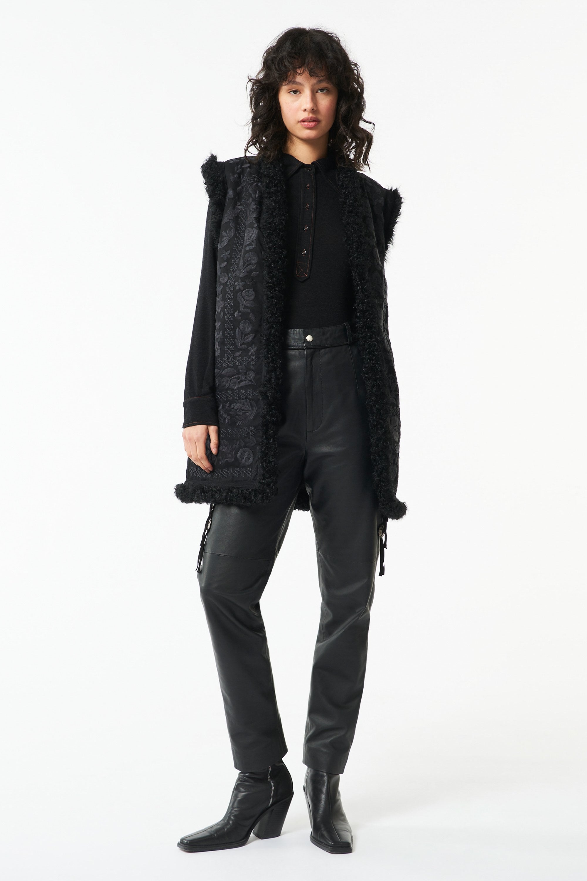 Huga long fur vest - Black
