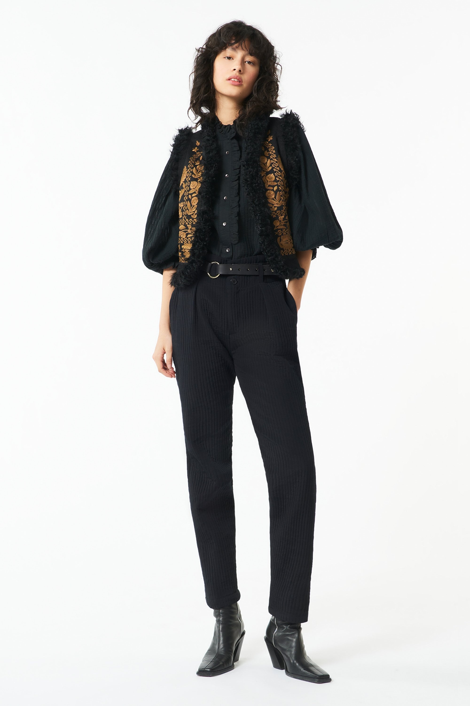 Huga fur vest - Black and gold