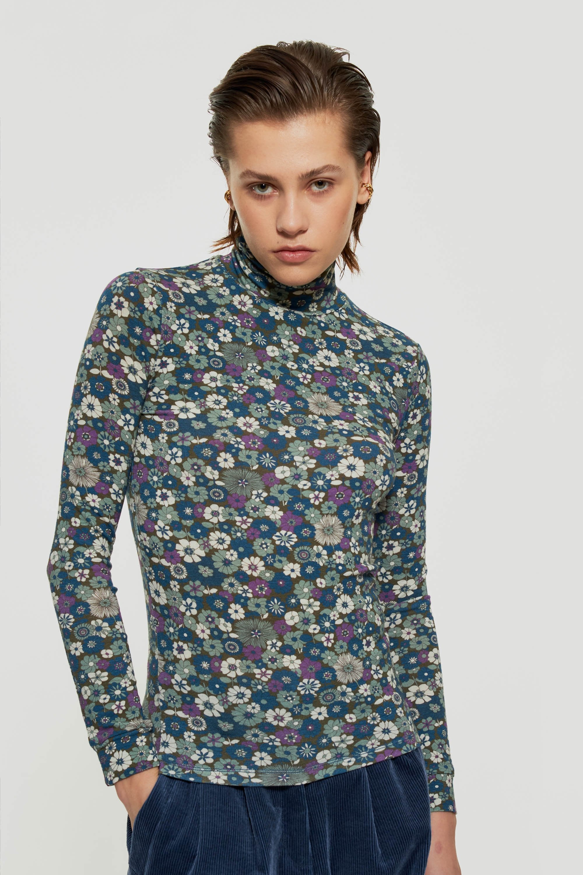 Pink print turtleneck