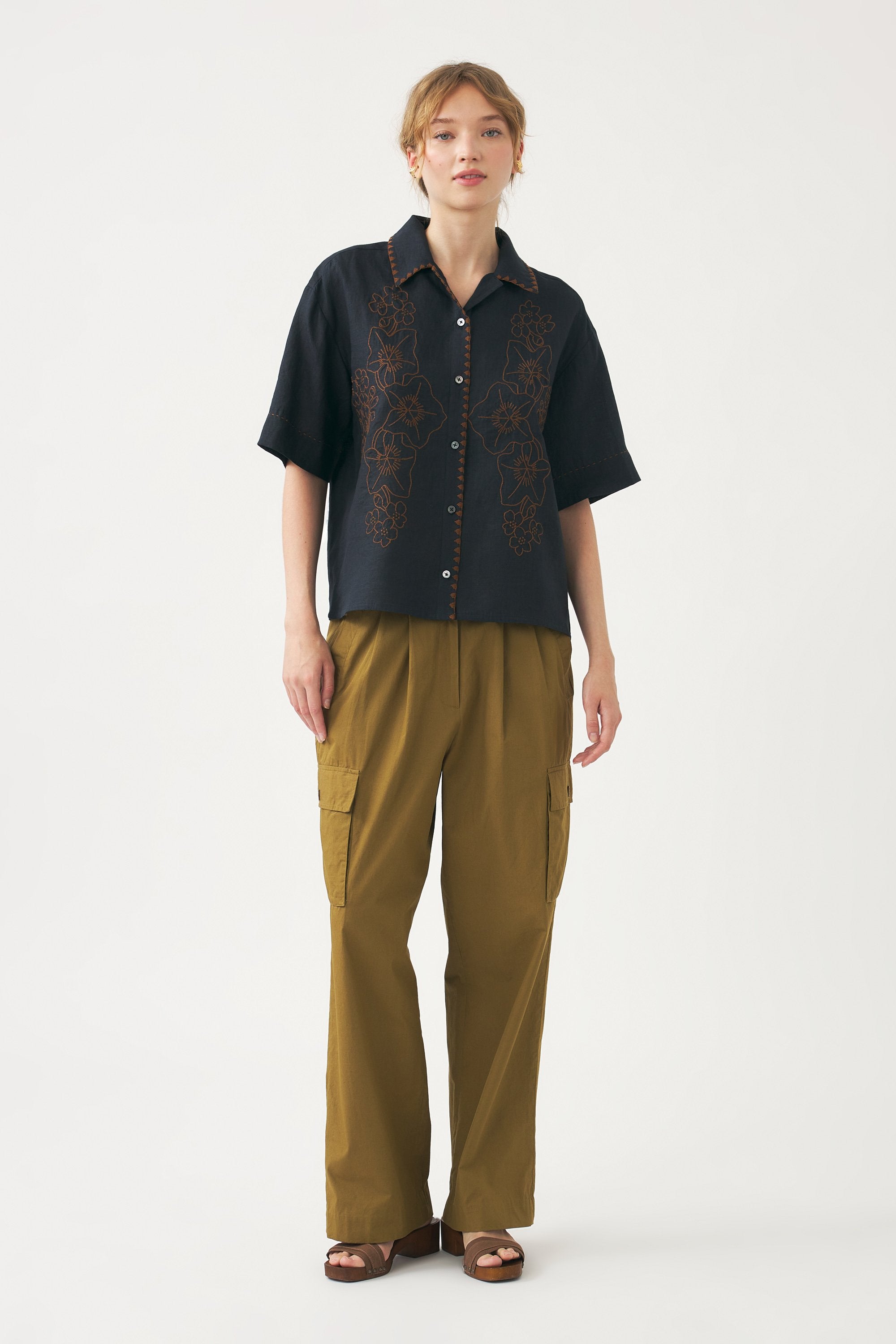 Chemise brodée à la main Cindy