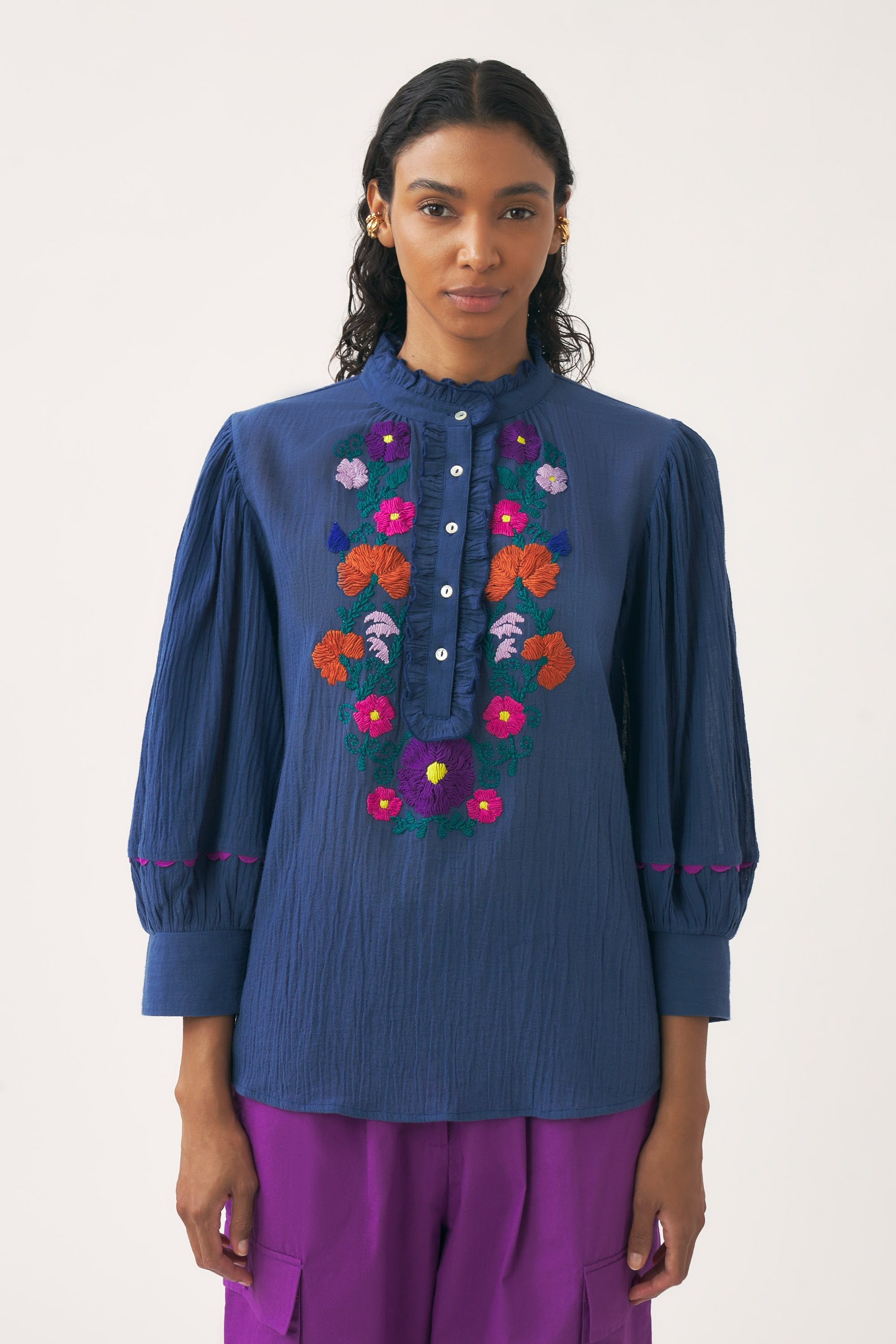 Blusa bordada a mano Clotilda