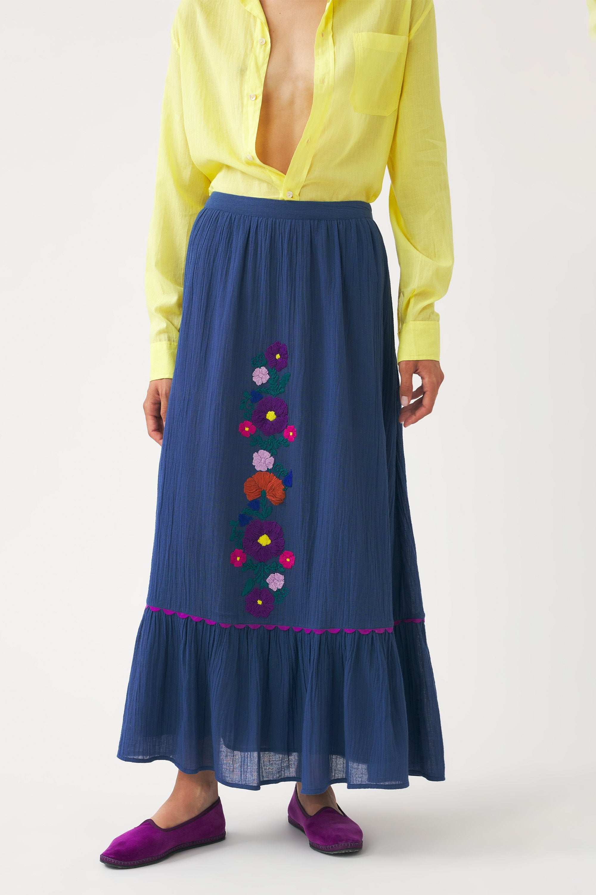Hand-embroidered skirt Clotilda