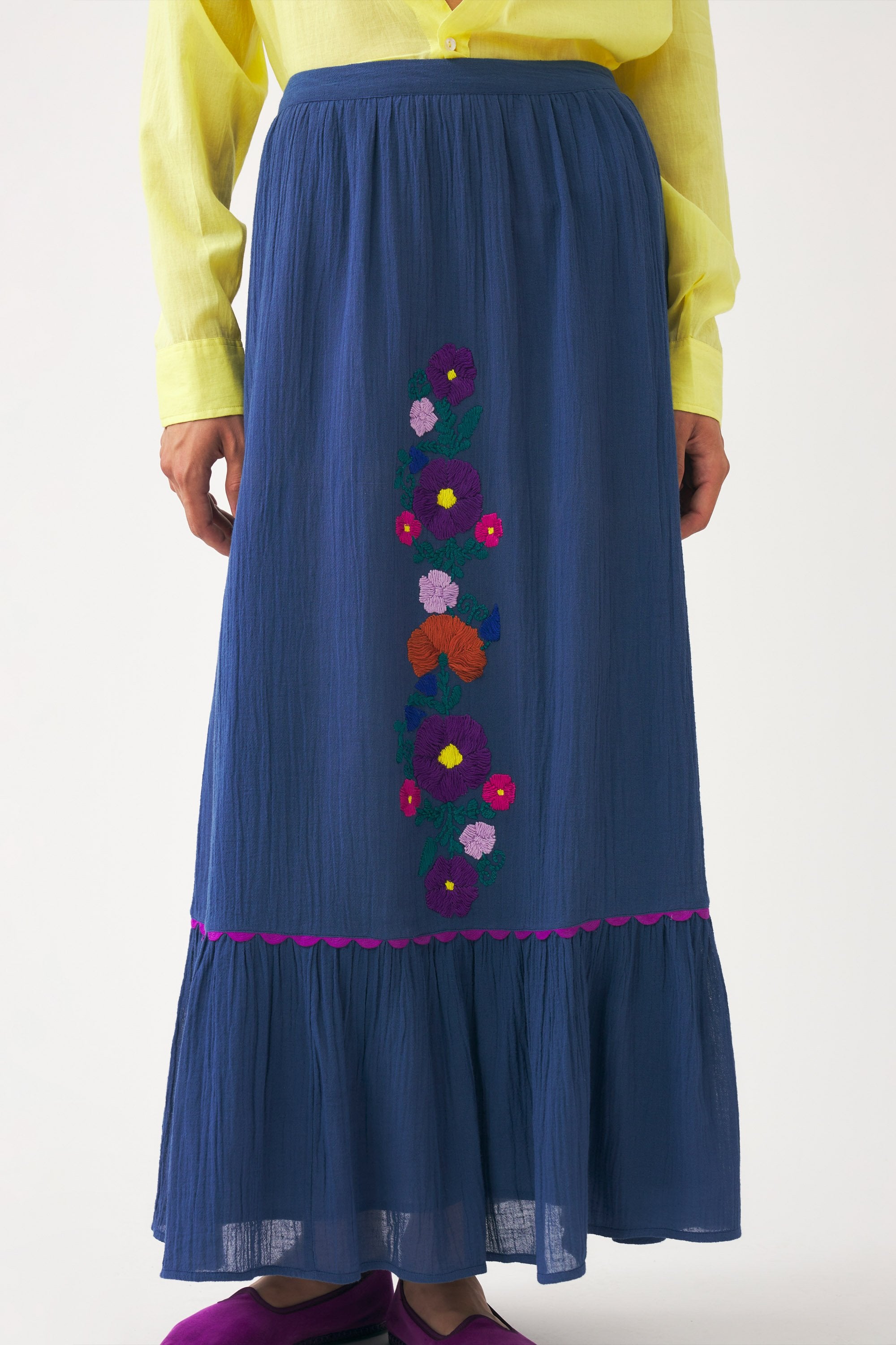Hand-embroidered skirt Clotilda