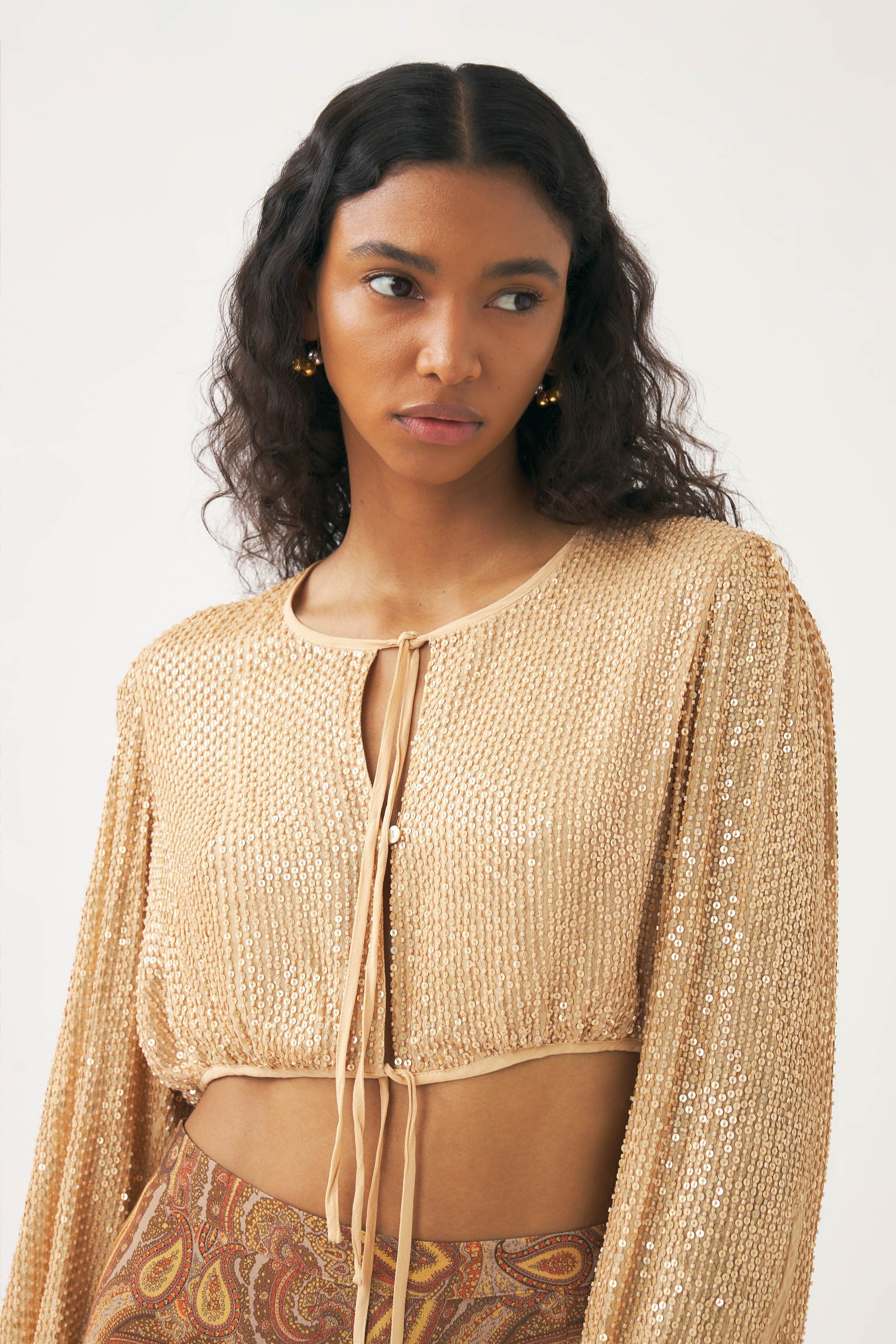 Crop top ricamato a mano con perle Dune
