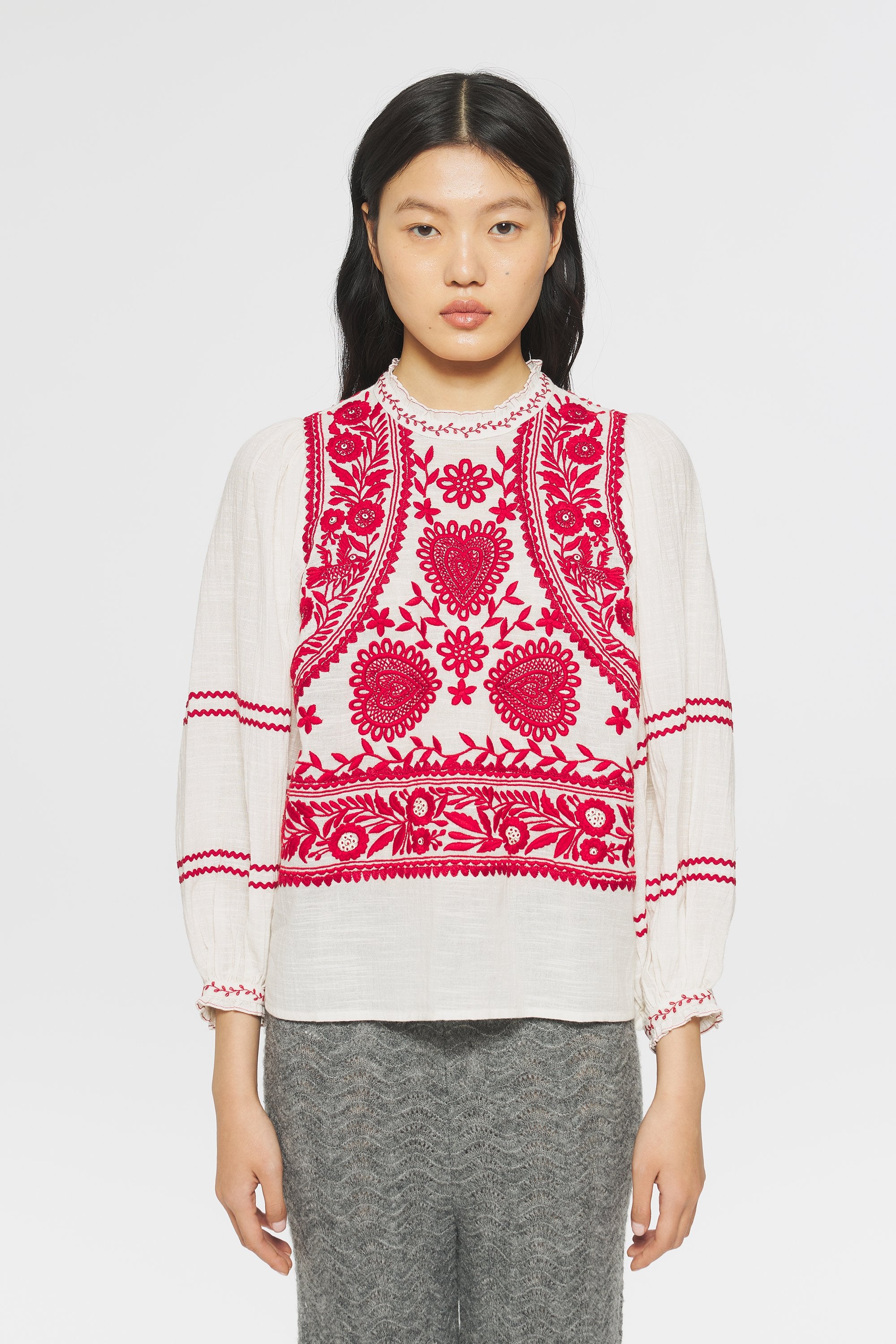 Blouse brodée Hugarian
