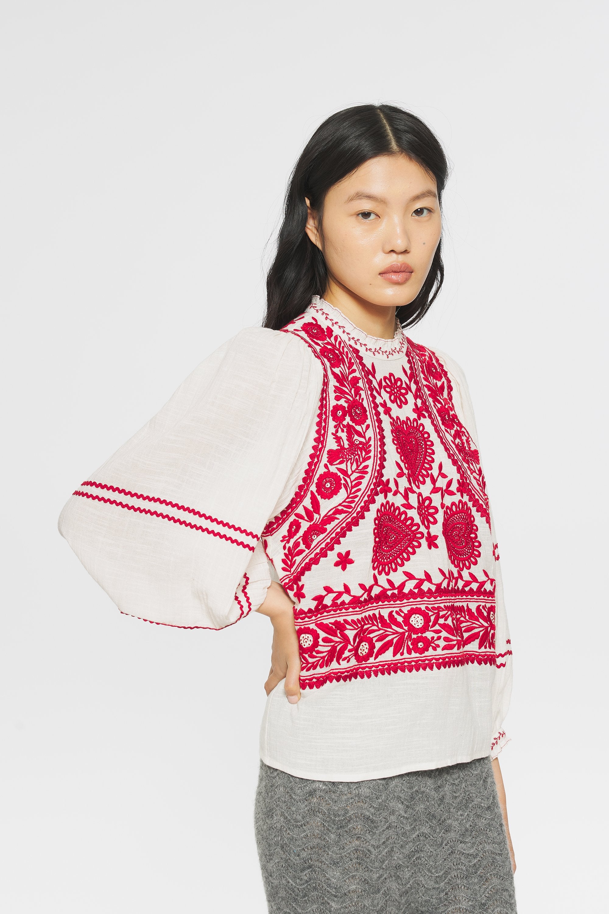 Blouse brodée Hugarian