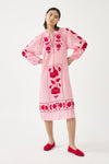 Robe avec détails en soie brodés à la main Ila