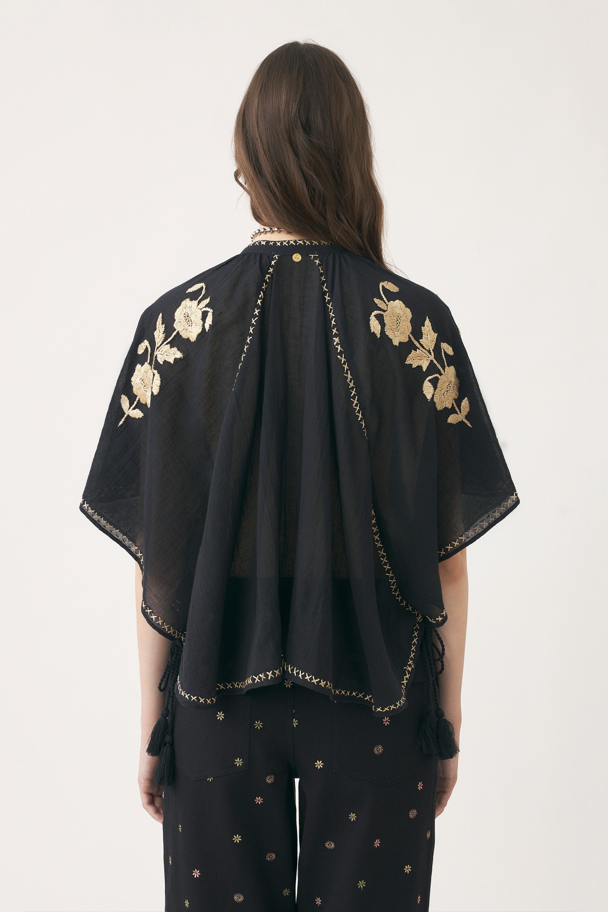Mini kaftan hand-embroidered with silk Ila