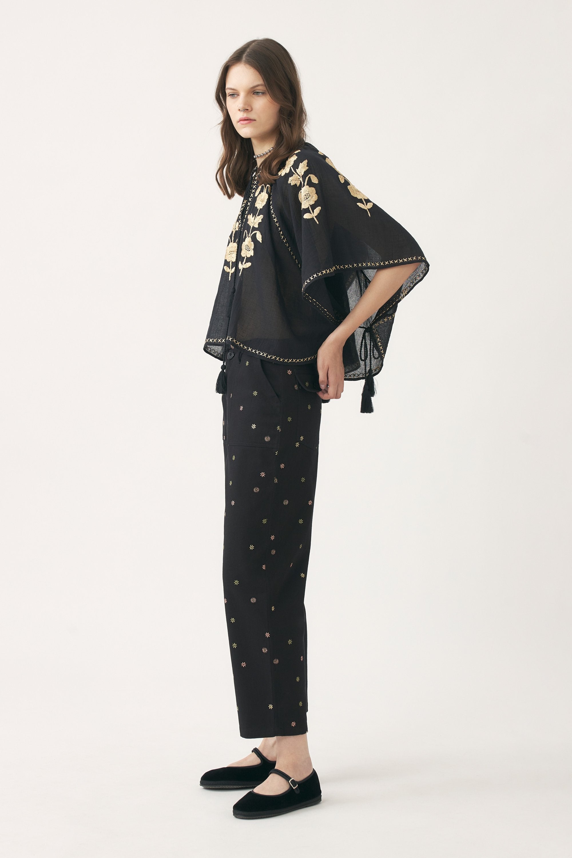 Mini kaftan hand-embroidered with silk Ila