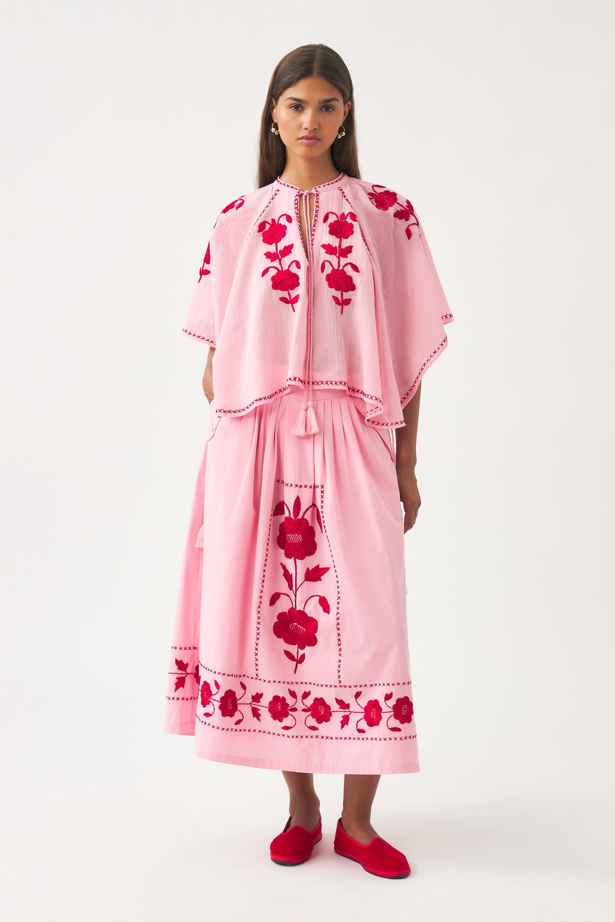 Mini kaftan hand-embroidered with silk Ila