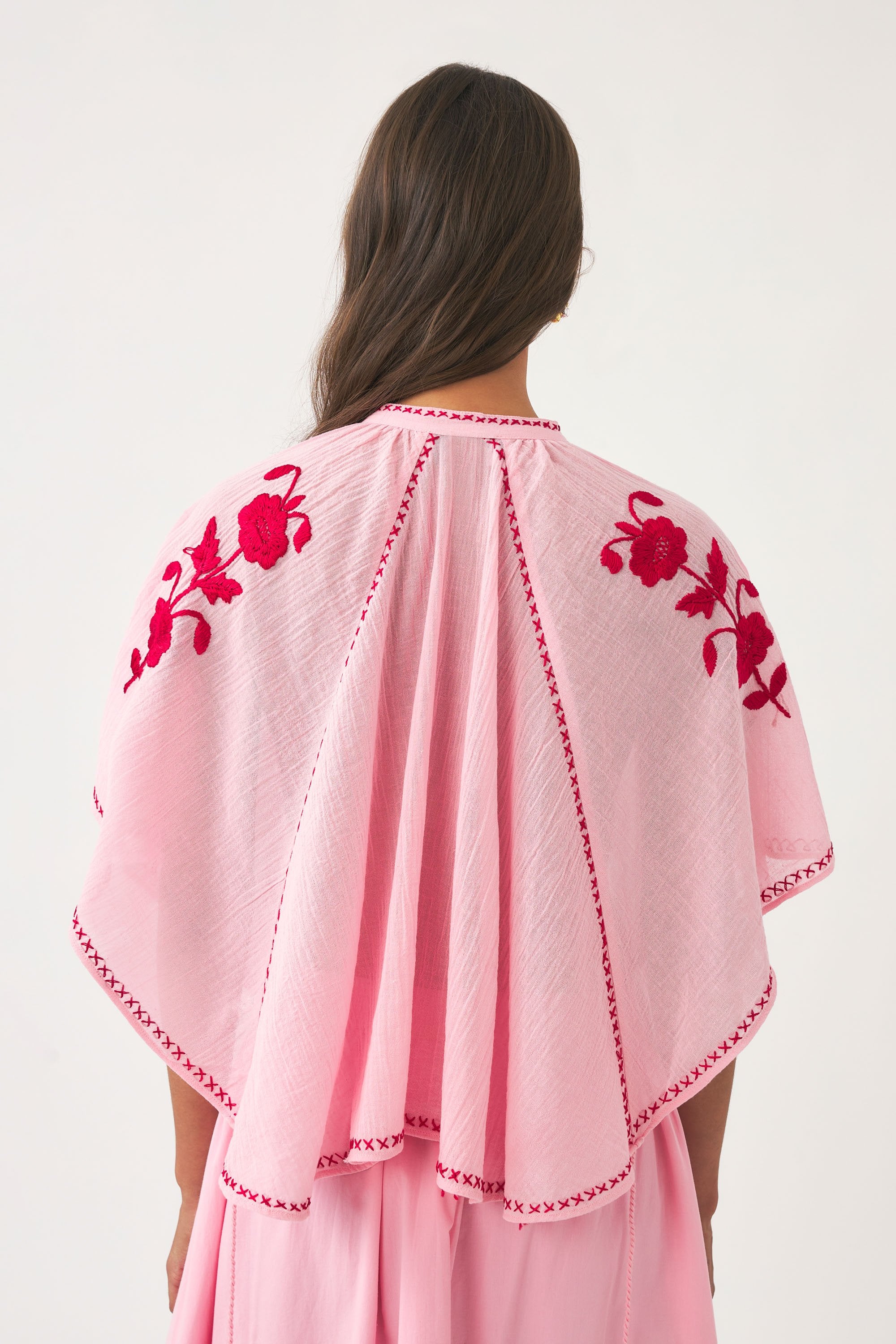Mini kaftan hand-embroidered with silk Ila