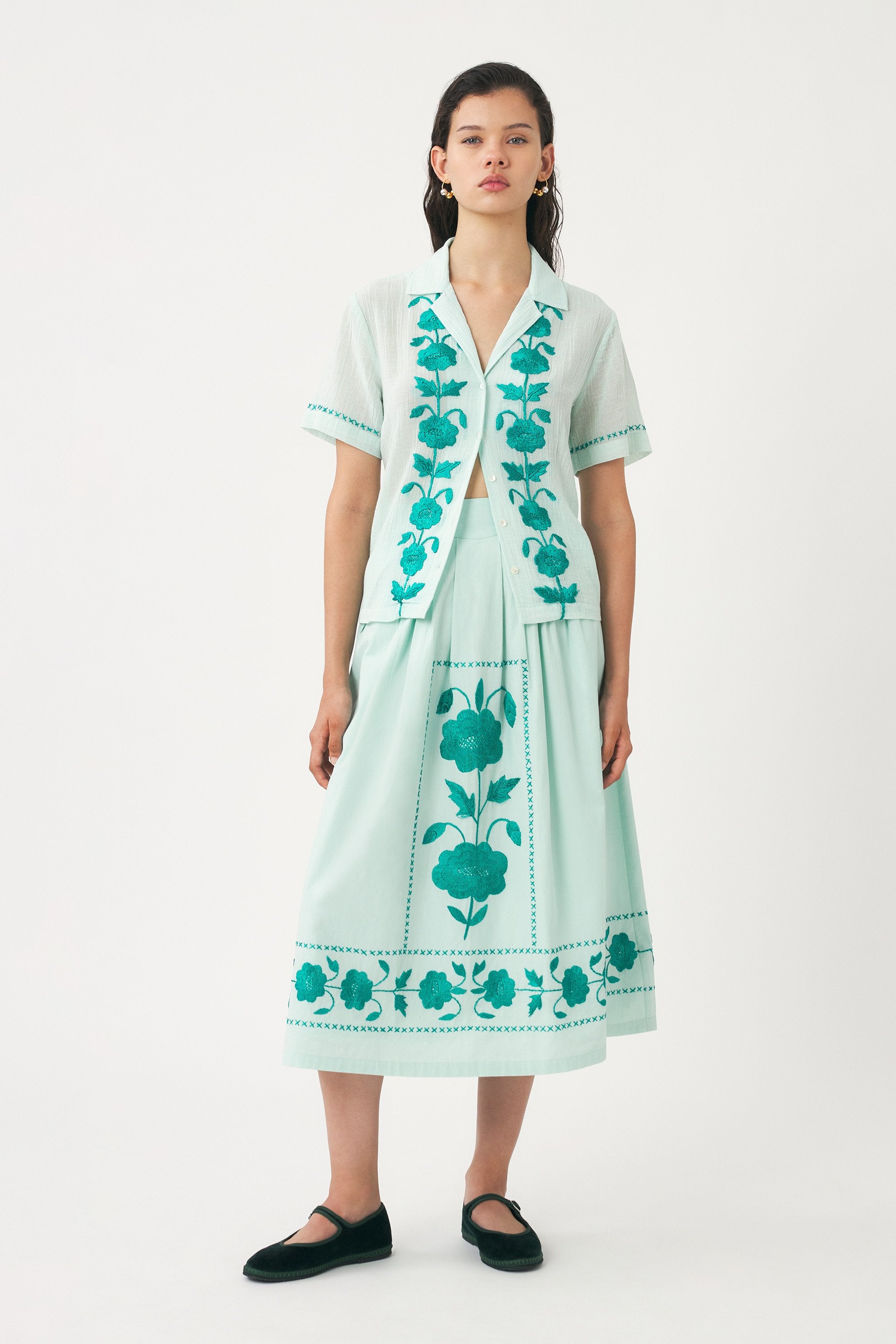Skirt with hand-embroidered silk details Ila