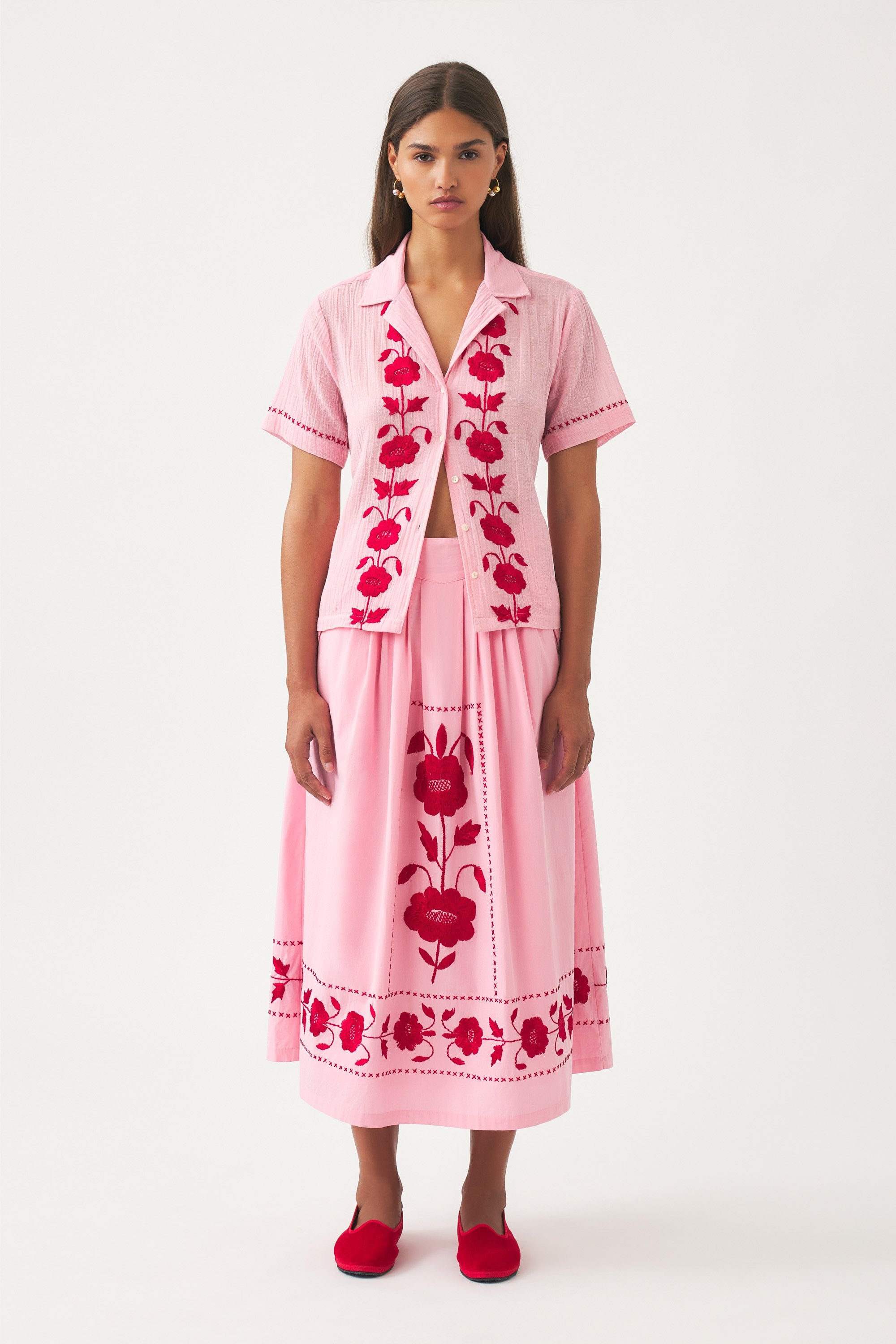 Skirt with hand-embroidered silk details Ila