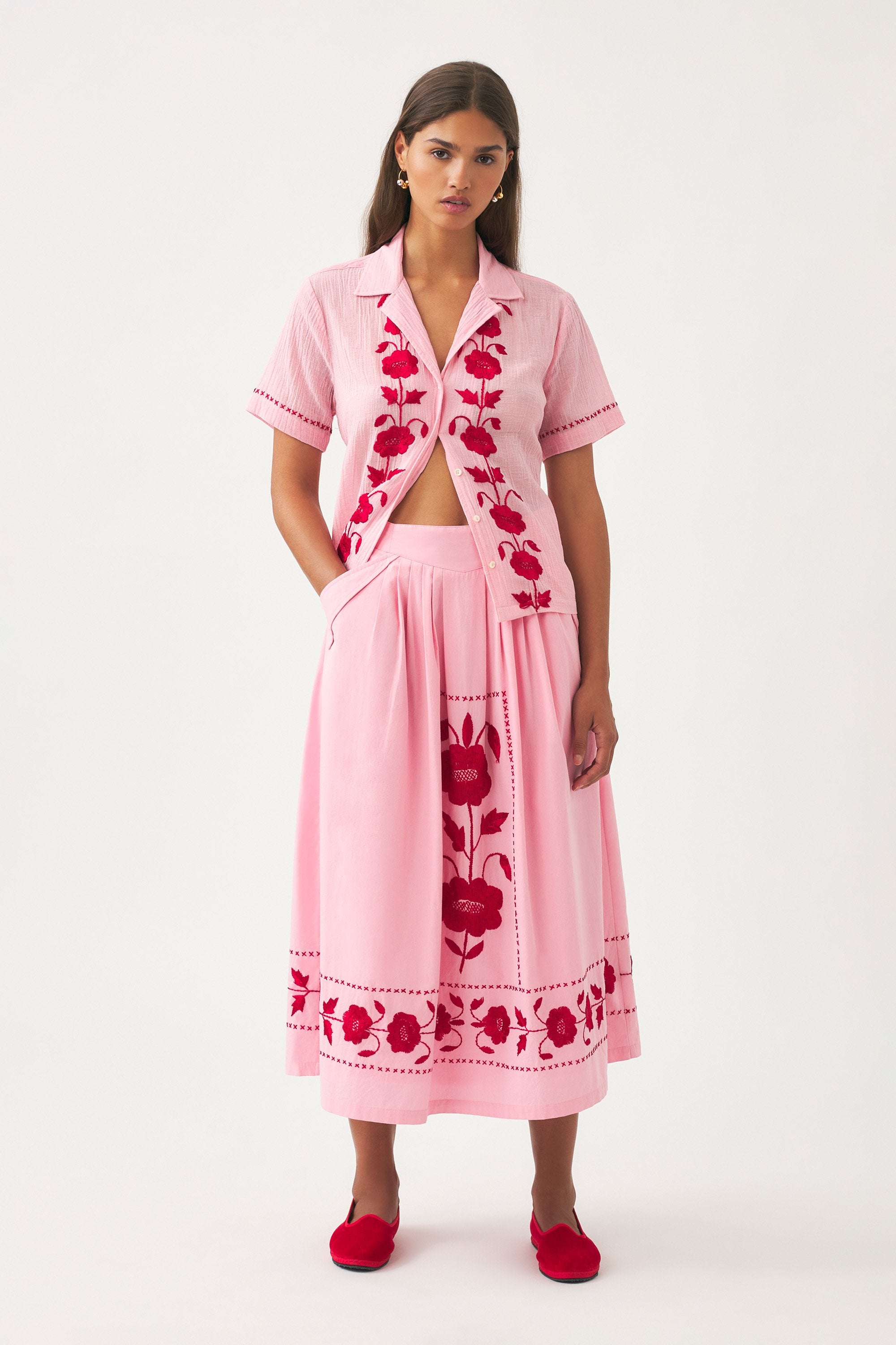 Skirt with hand-embroidered silk details Ila