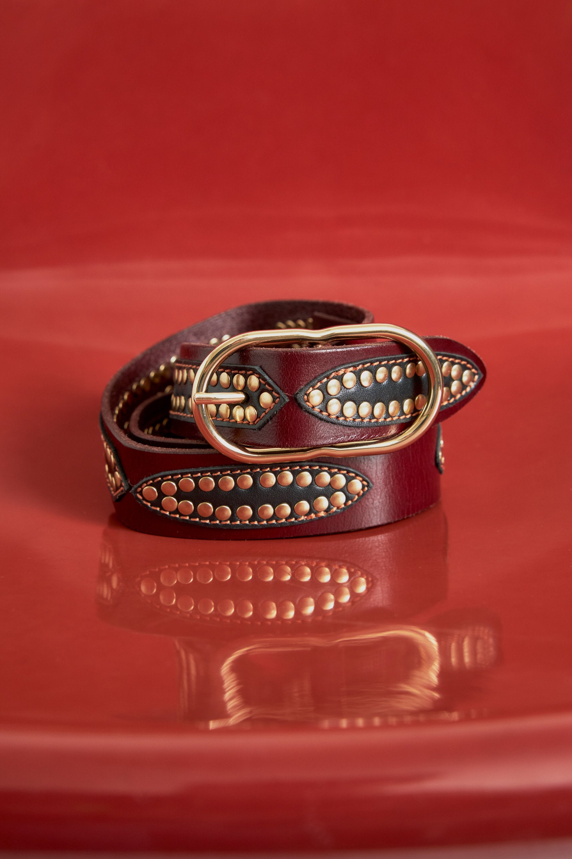 Cintura in pelle con borchie Jane