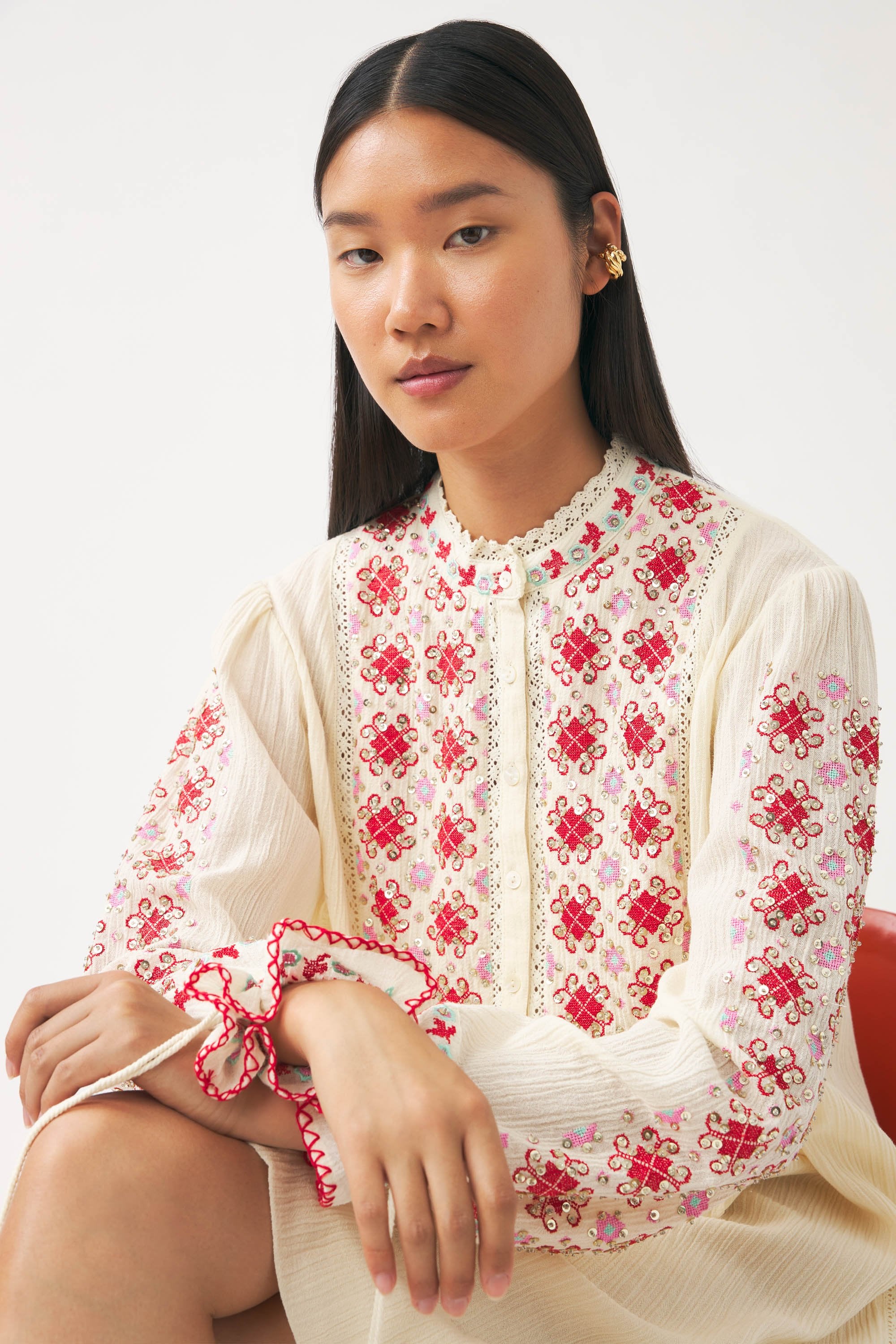 Mini dress hand-embroidered with pearls Jena