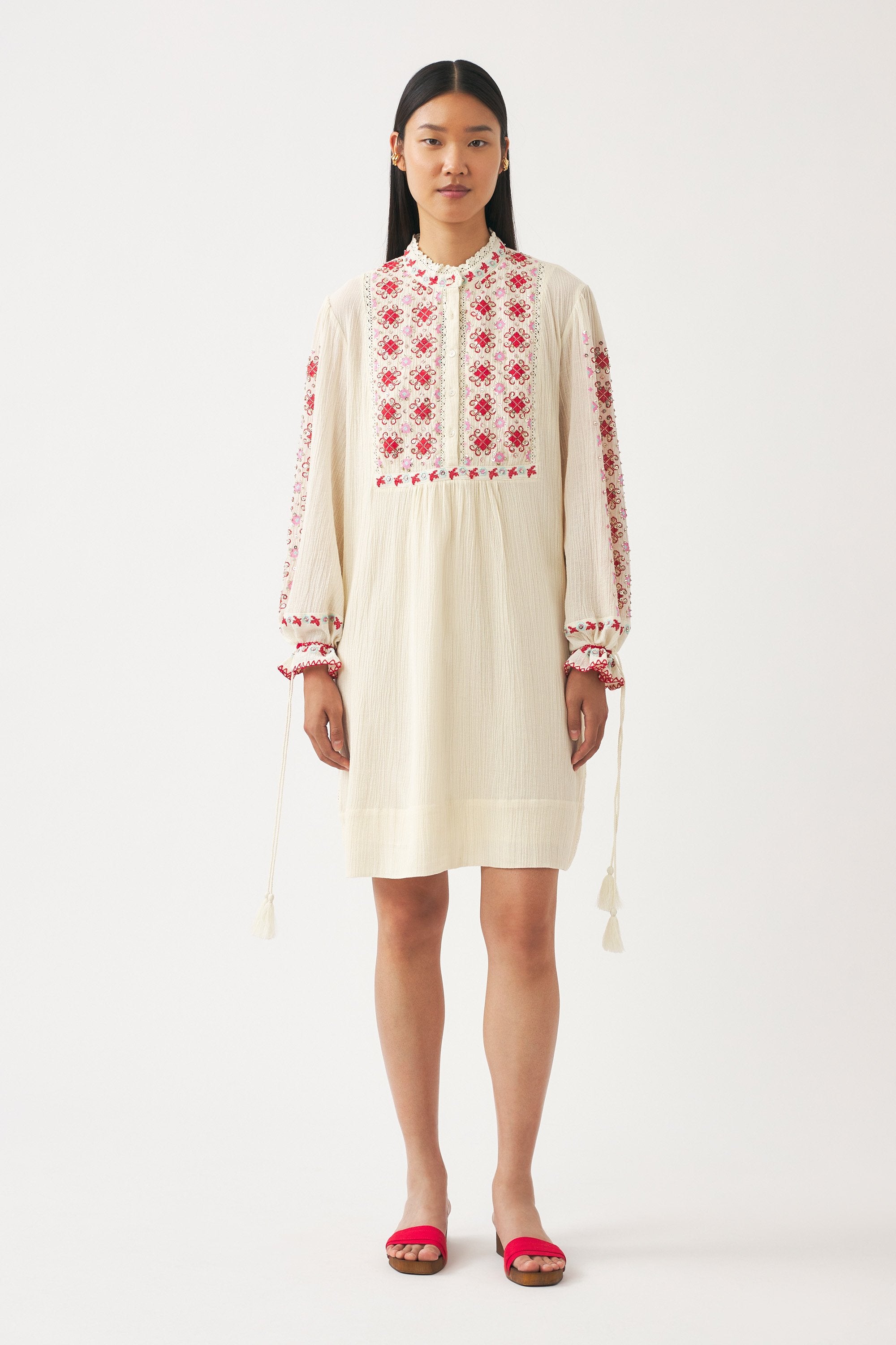 Mini dress hand-embroidered with pearls Jena