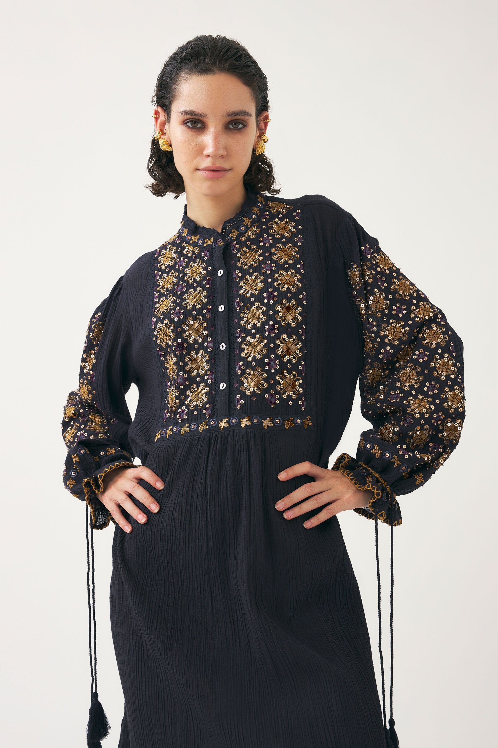Mini dress hand-embroidered with pearls Jena