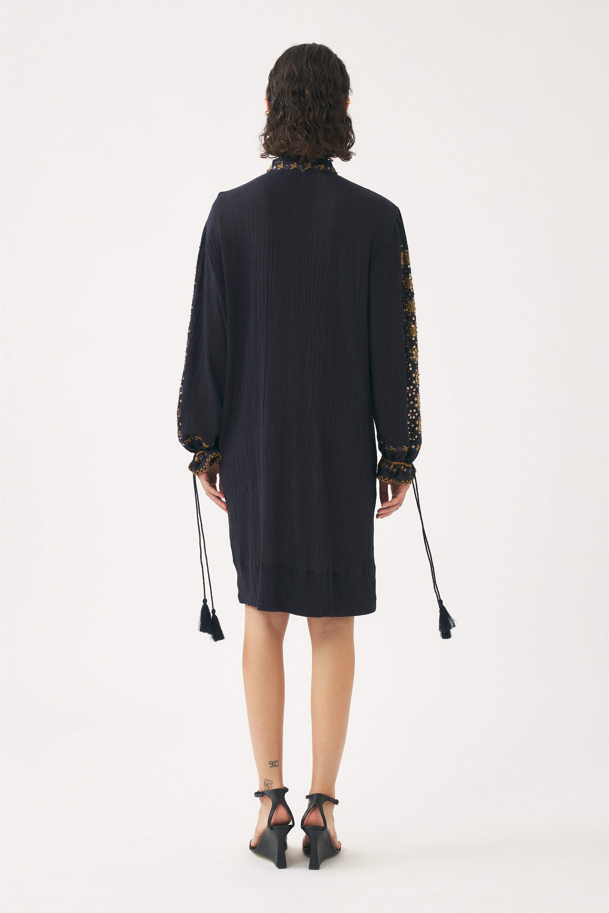 Mini dress hand-embroidered with pearls Jena