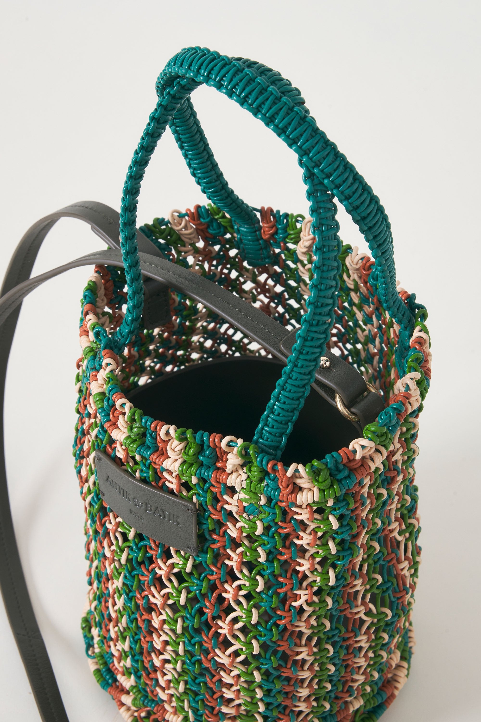 Small hand-braided leather bag Meryl