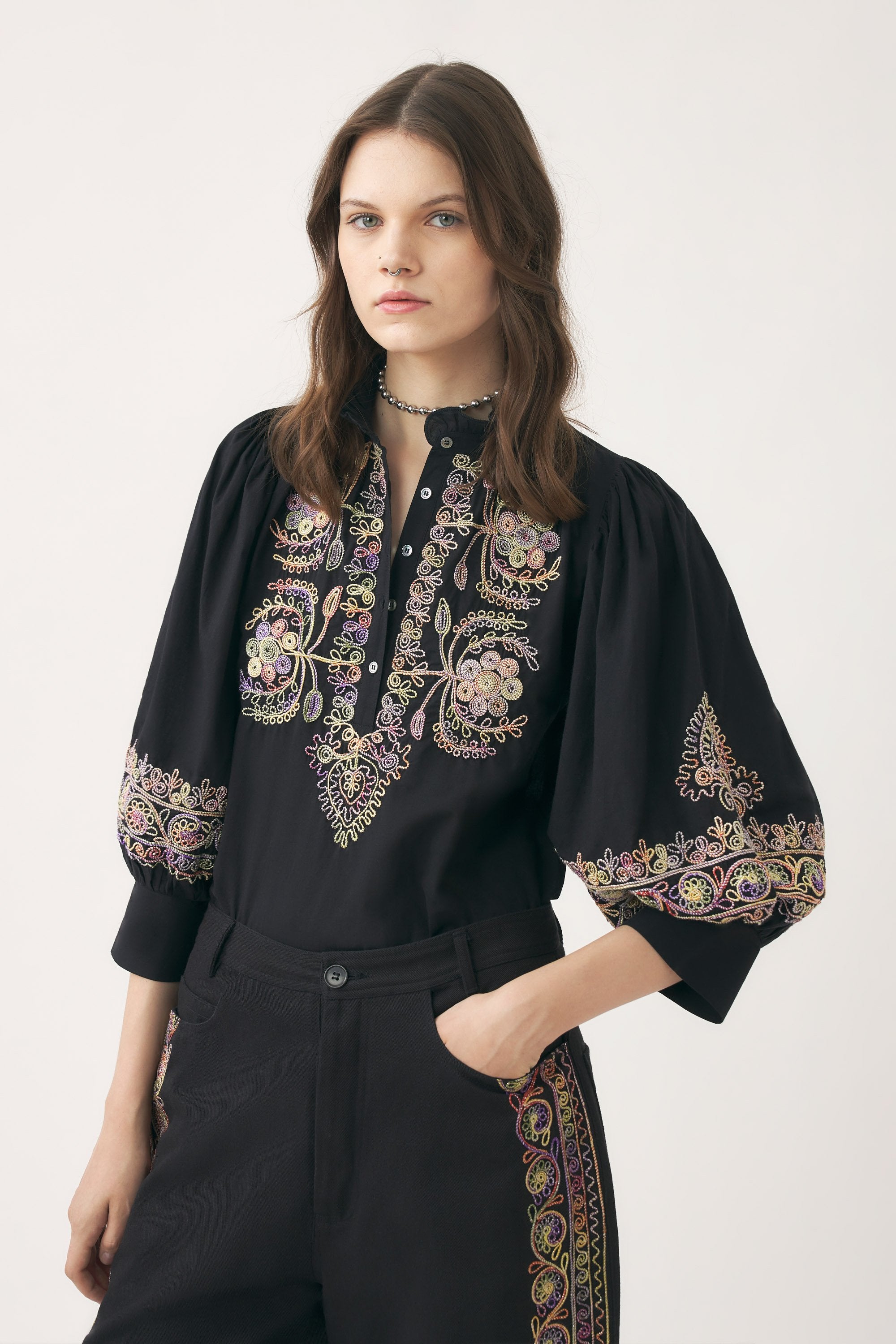 Hand-embroidered blouse Neil