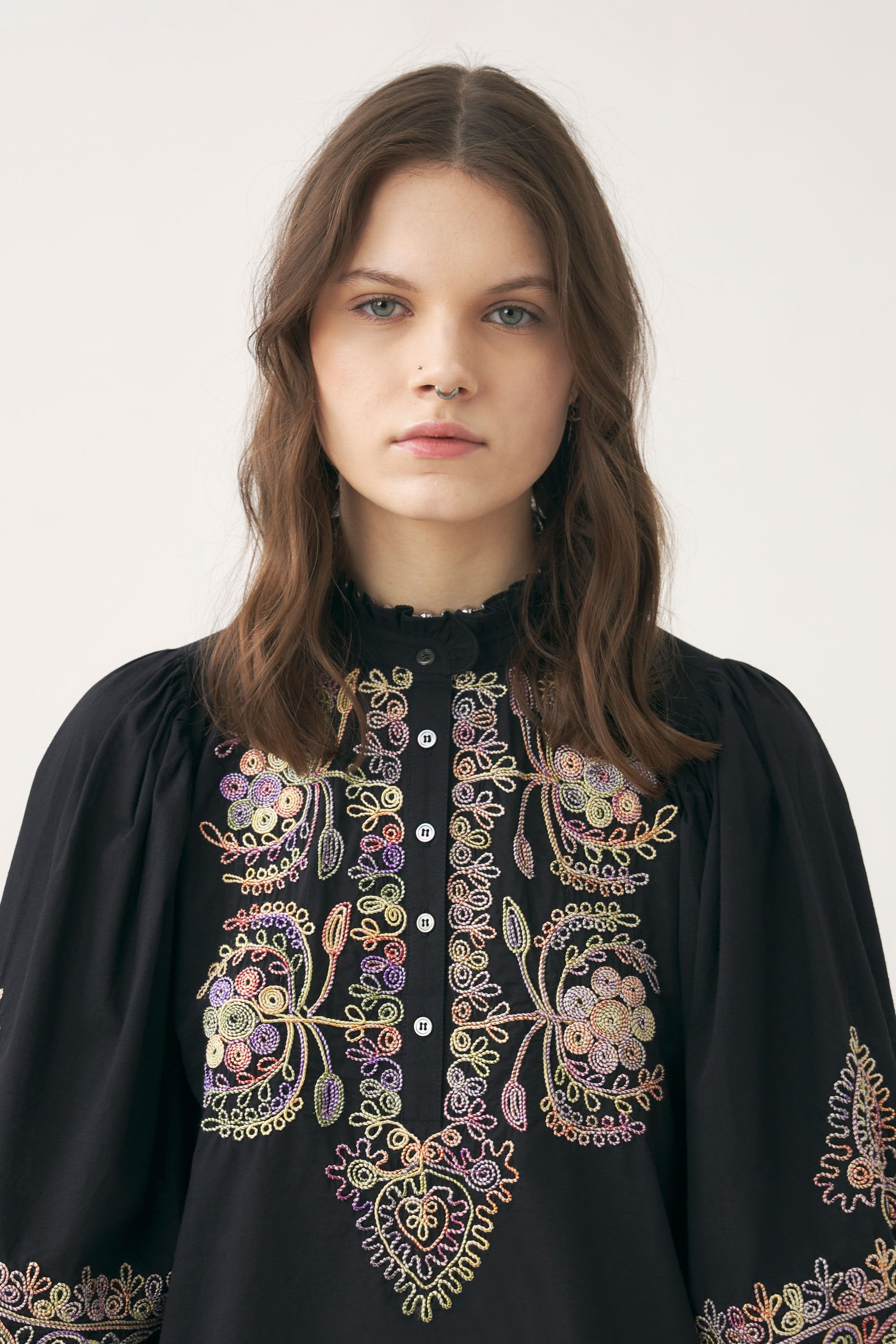 Hand-embroidered blouse Neil