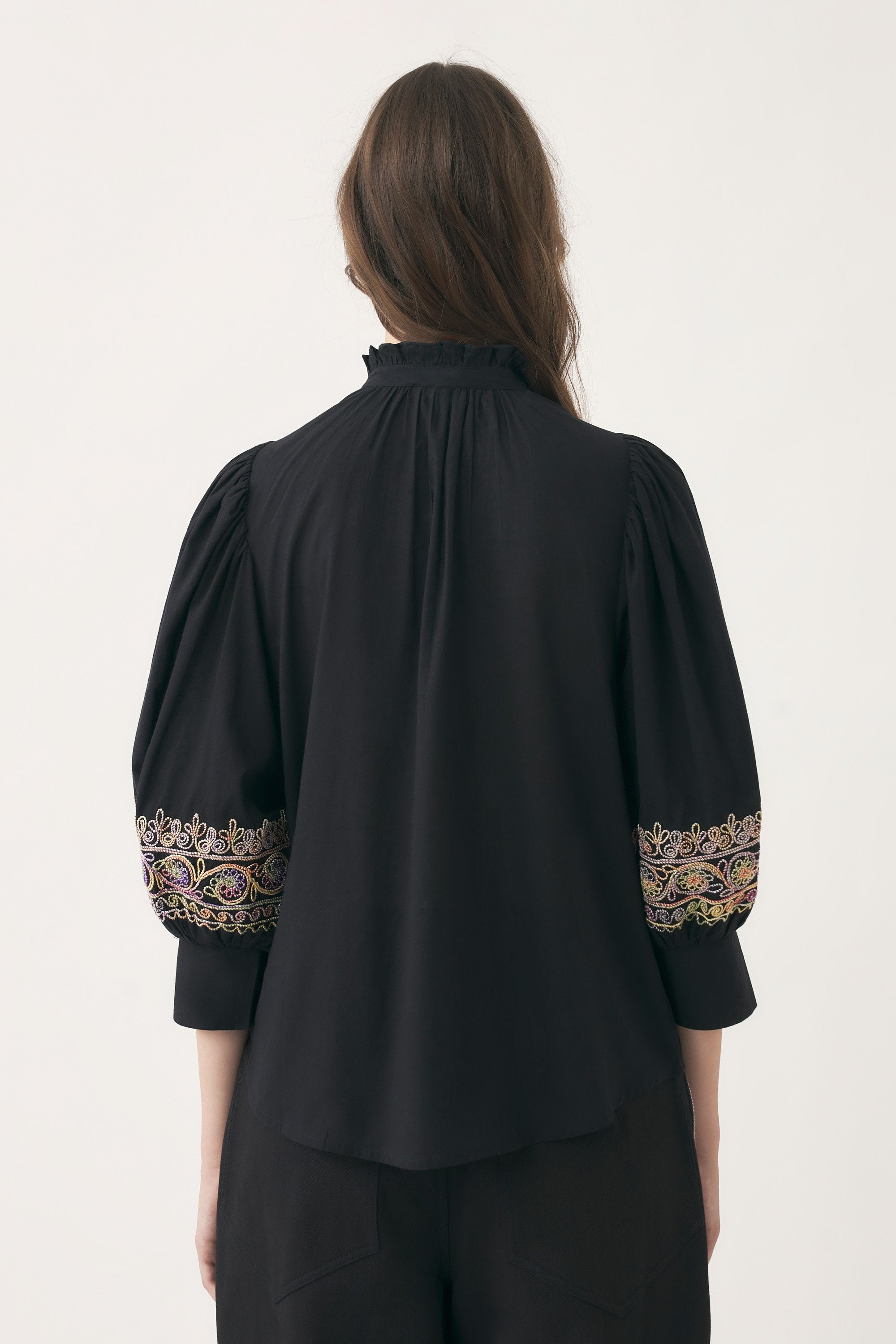 Hand-embroidered blouse Neil