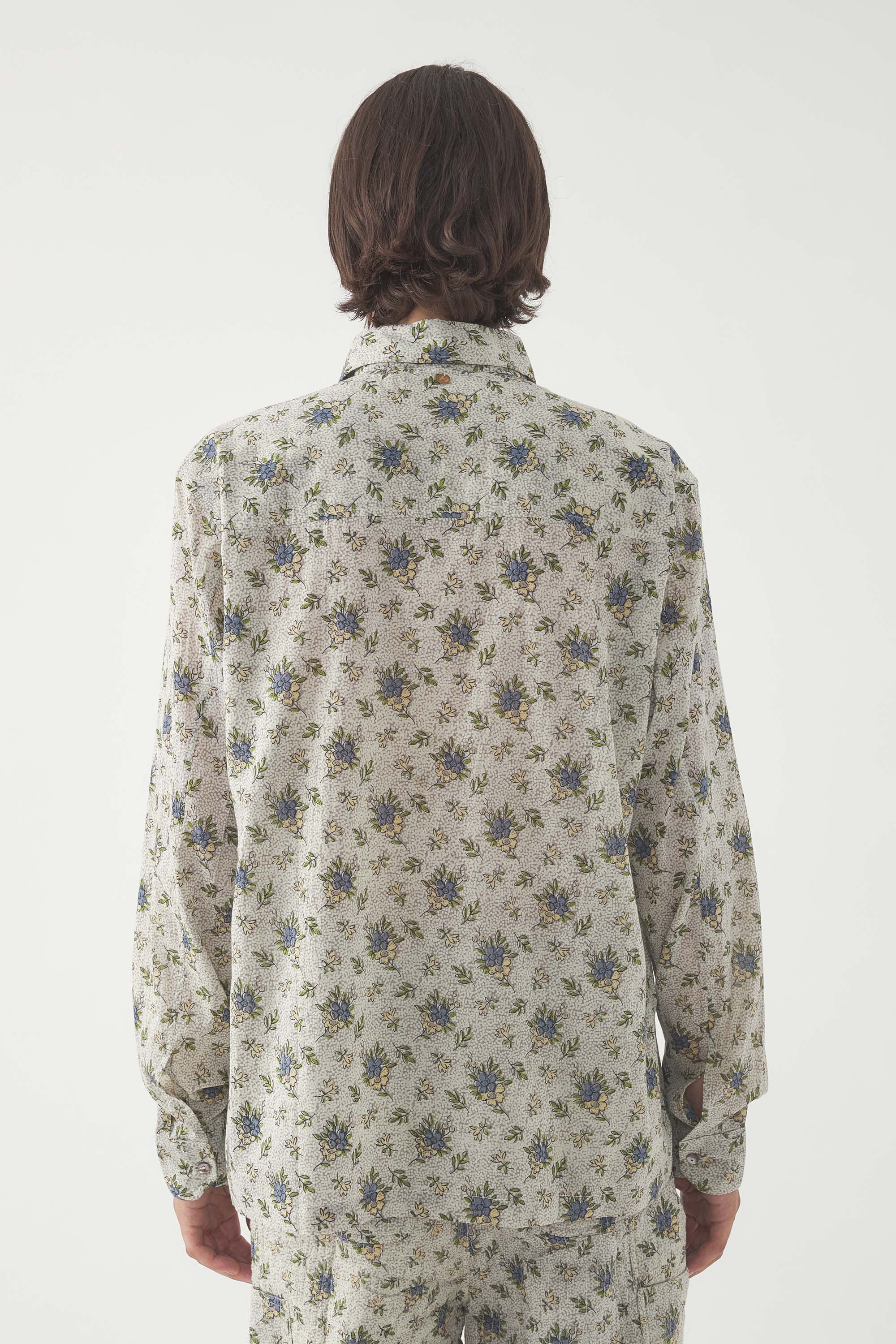 Text: Bluse Pada