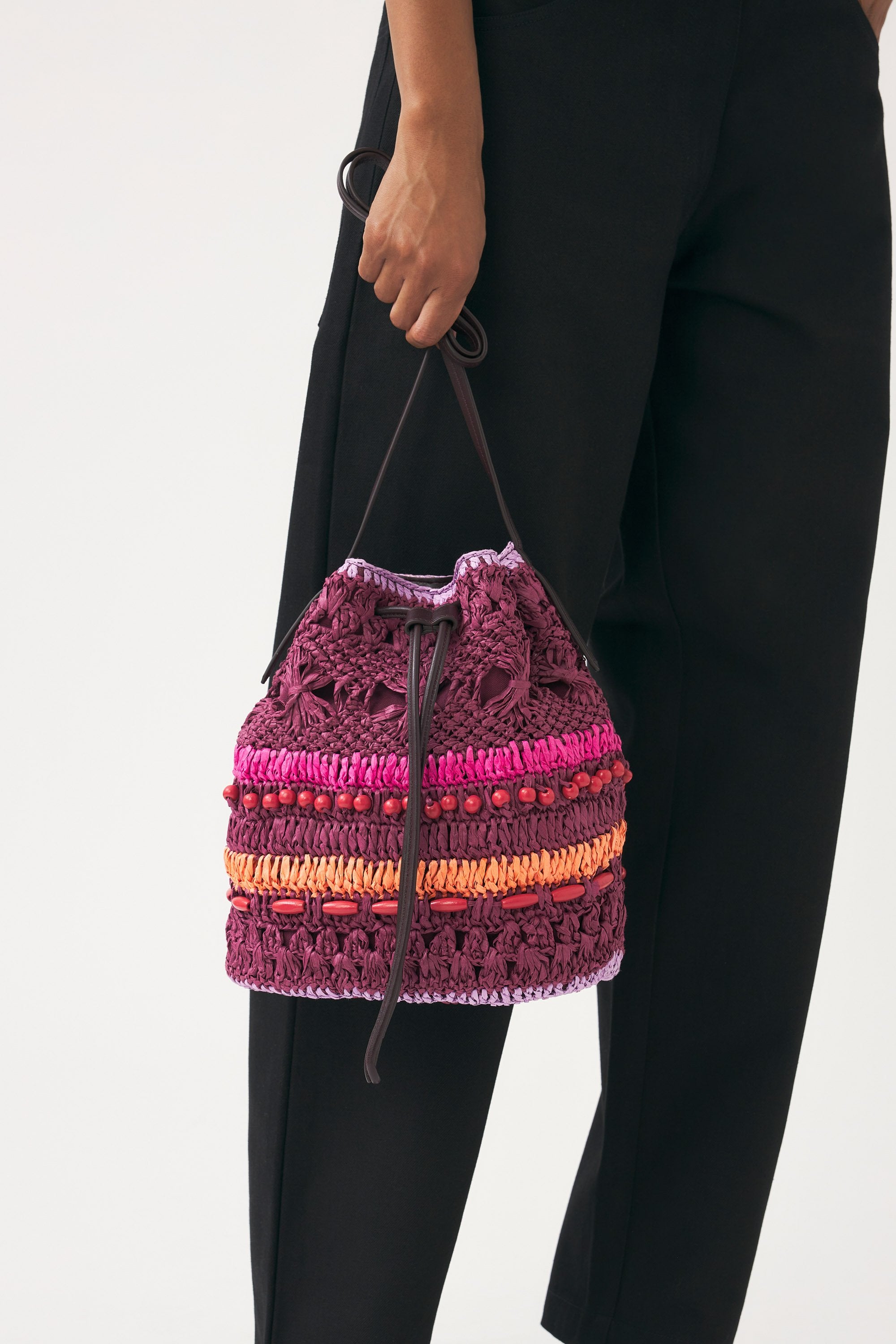 Small hand-braided drawstring bucket bag Raphia