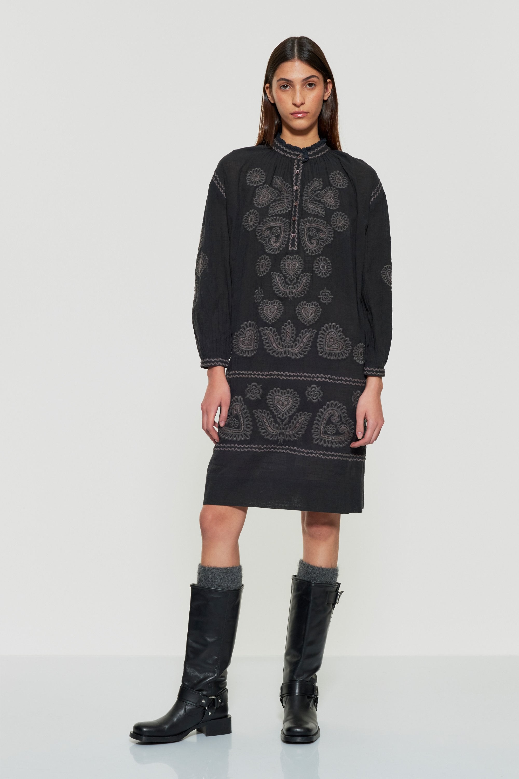 Robby embroidered dress