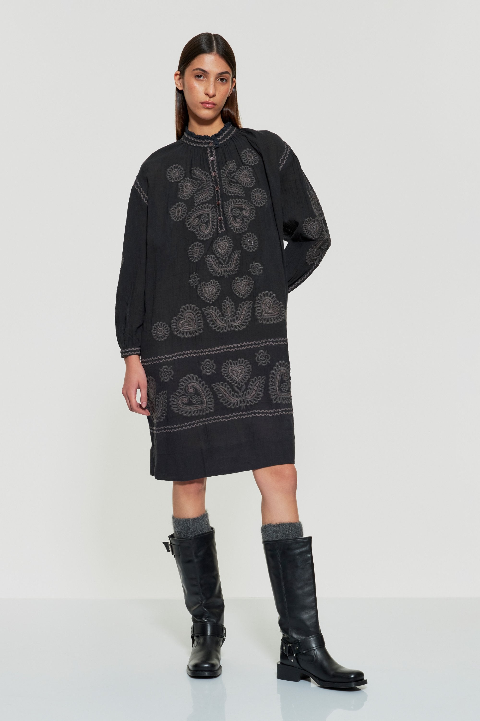 Robby embroidered dress