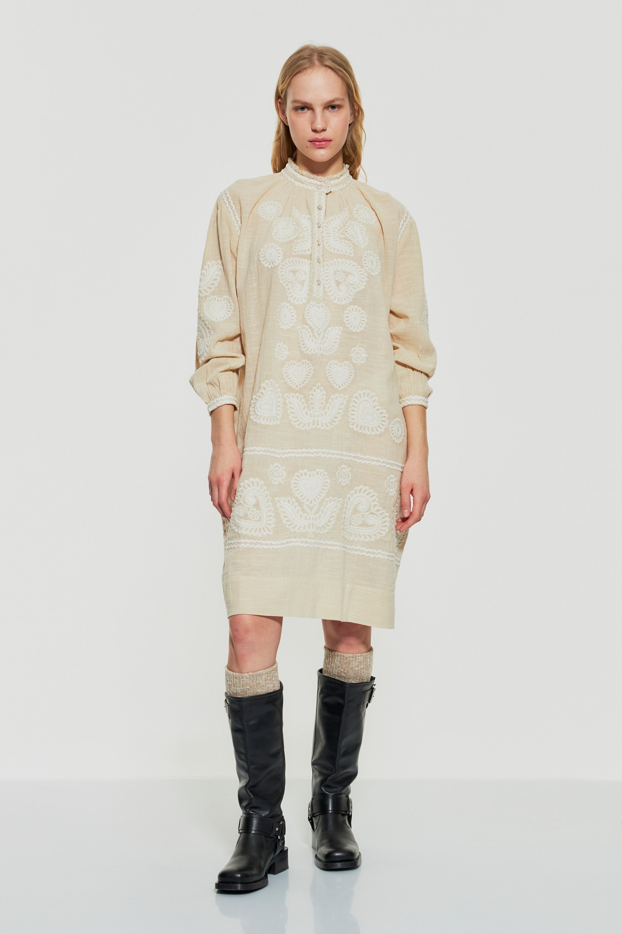 Robby embroidered dress