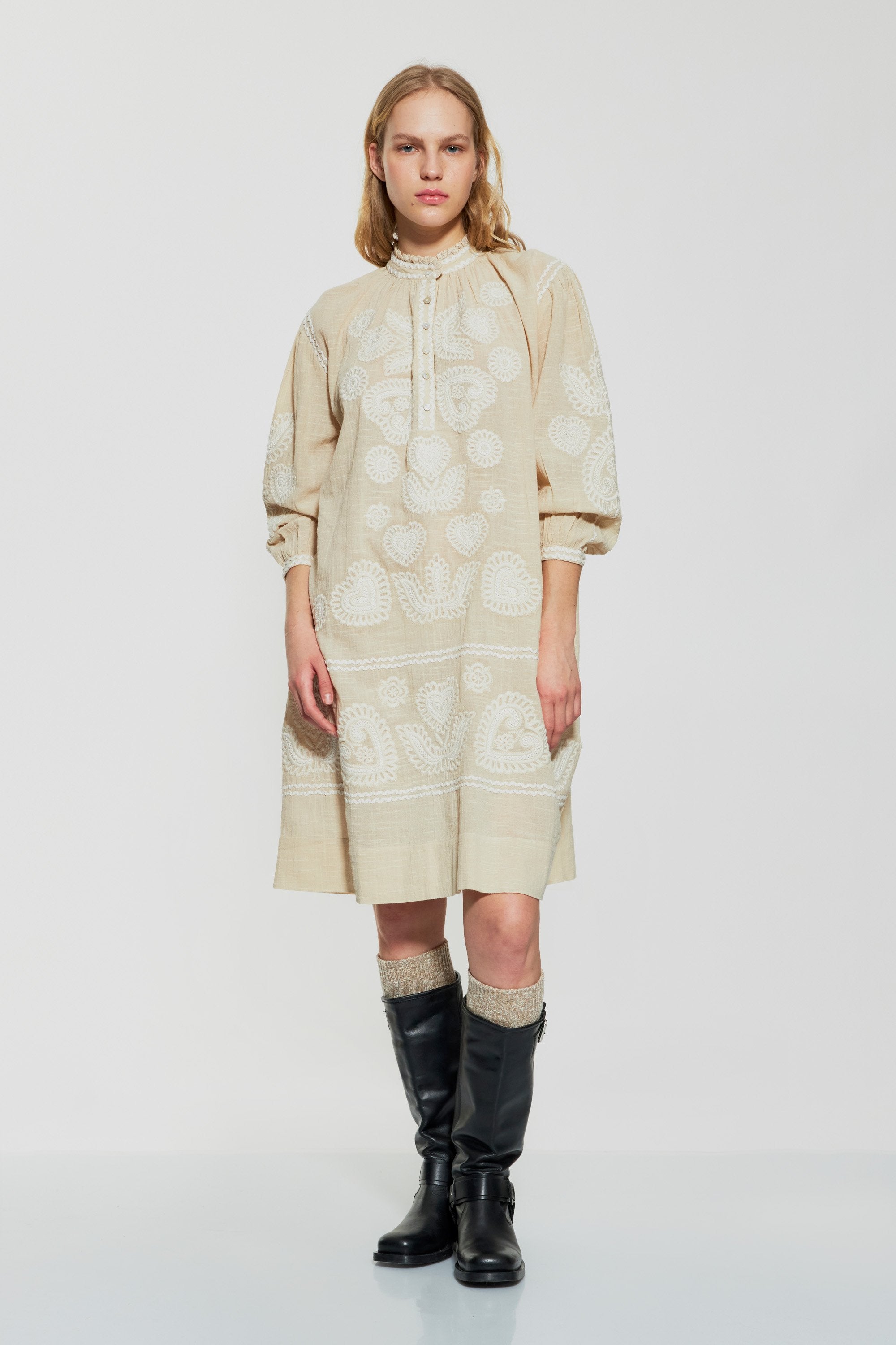 Robby embroidered dress