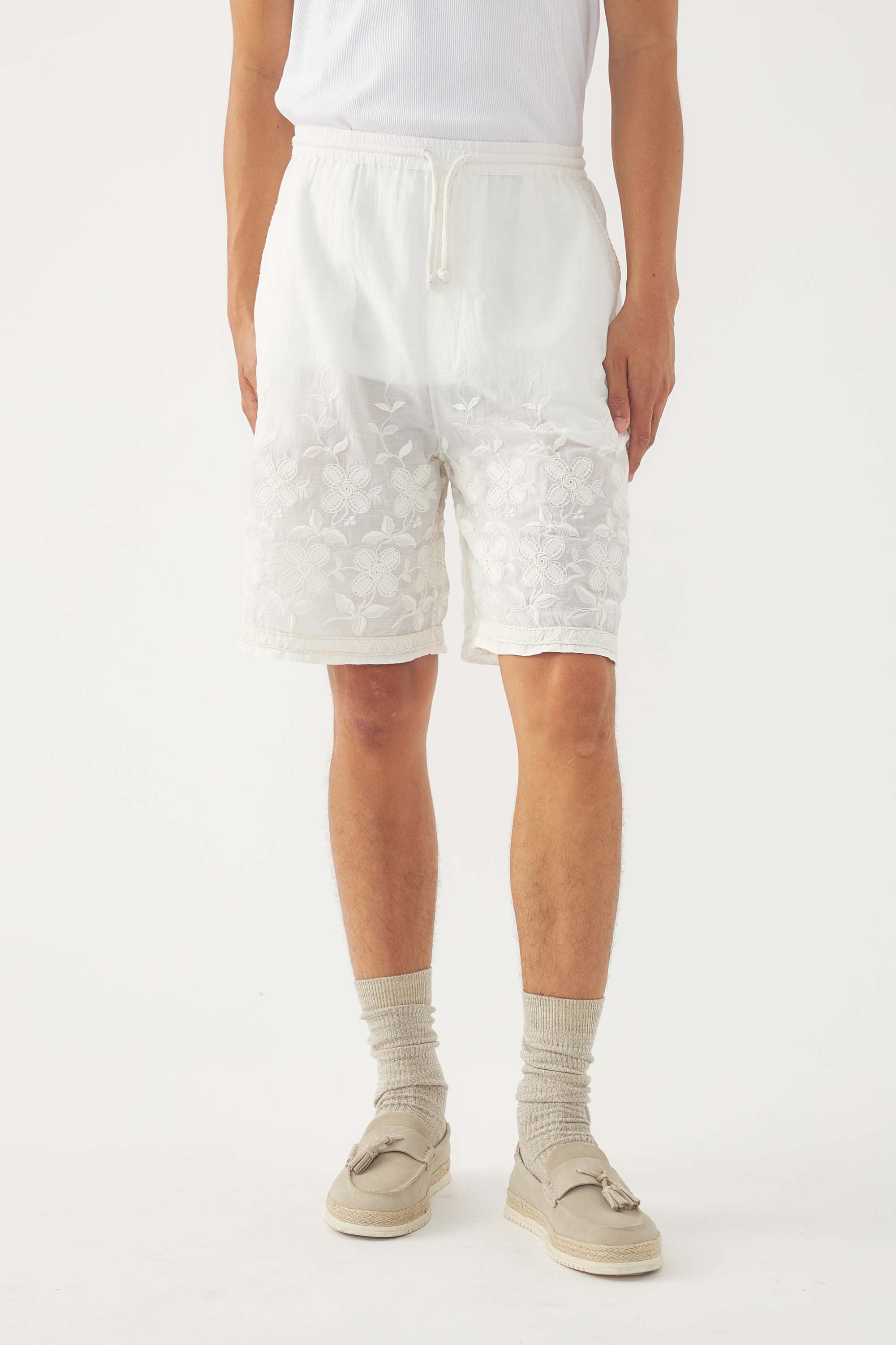 Embroidered Short Suzane