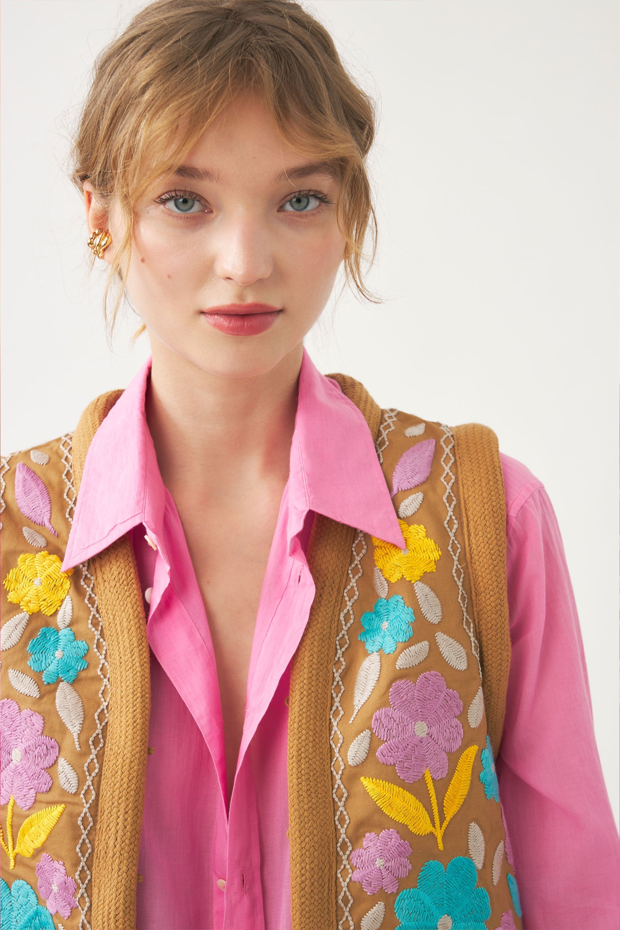 Gilet smanicato ricamato Tady