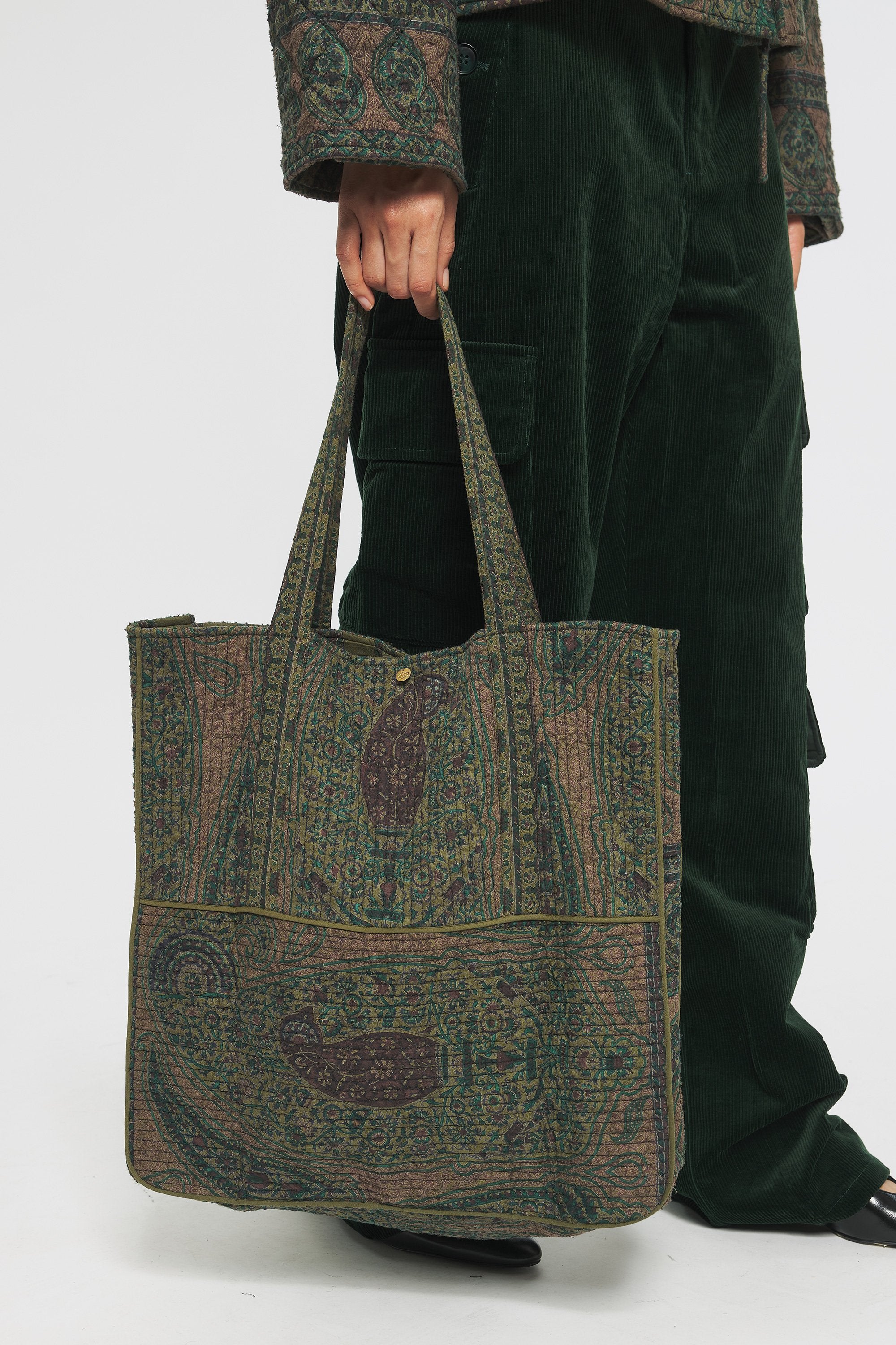 Tajaro Tote bag