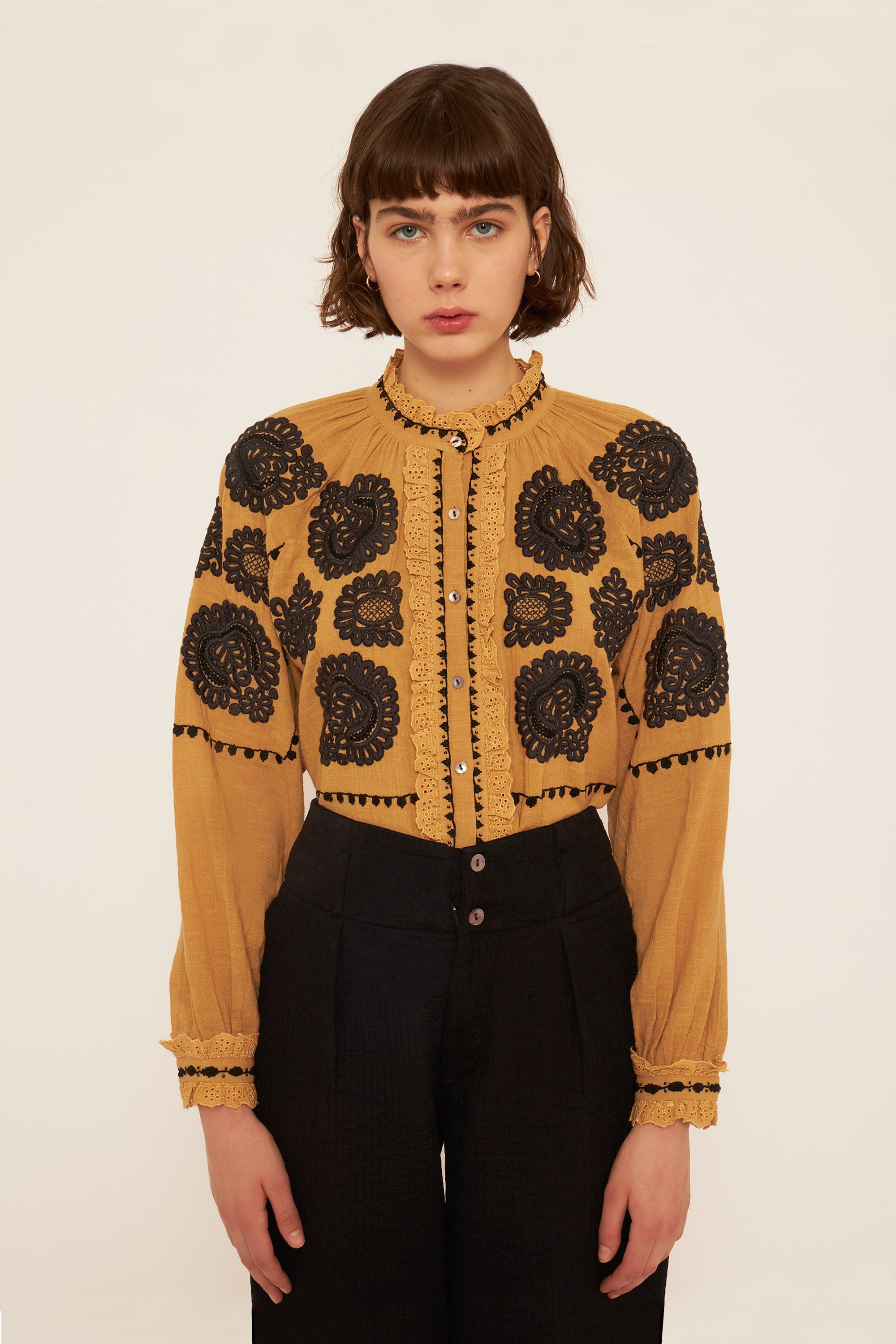 Blouse brodée Tobby