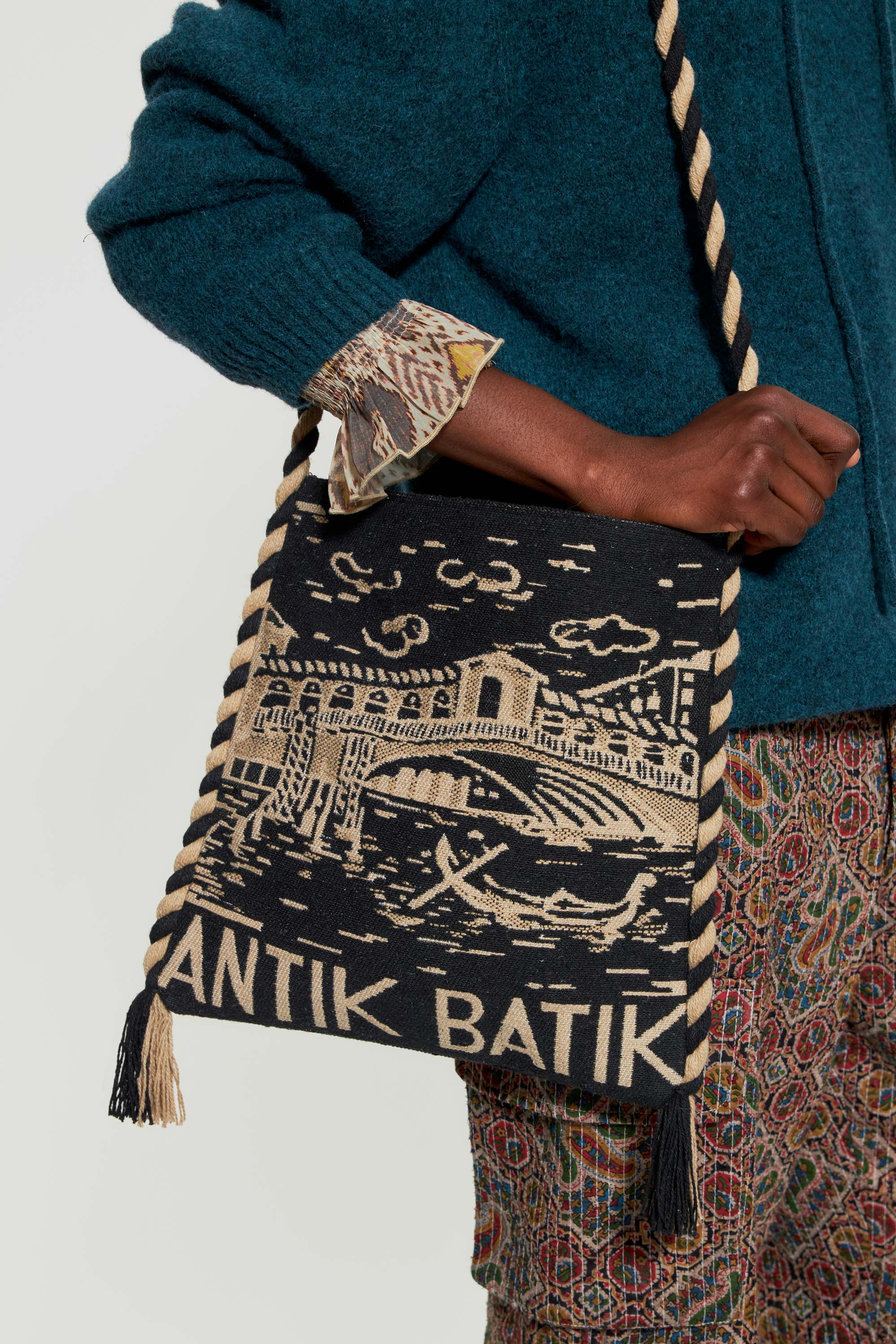 Venise woven bag